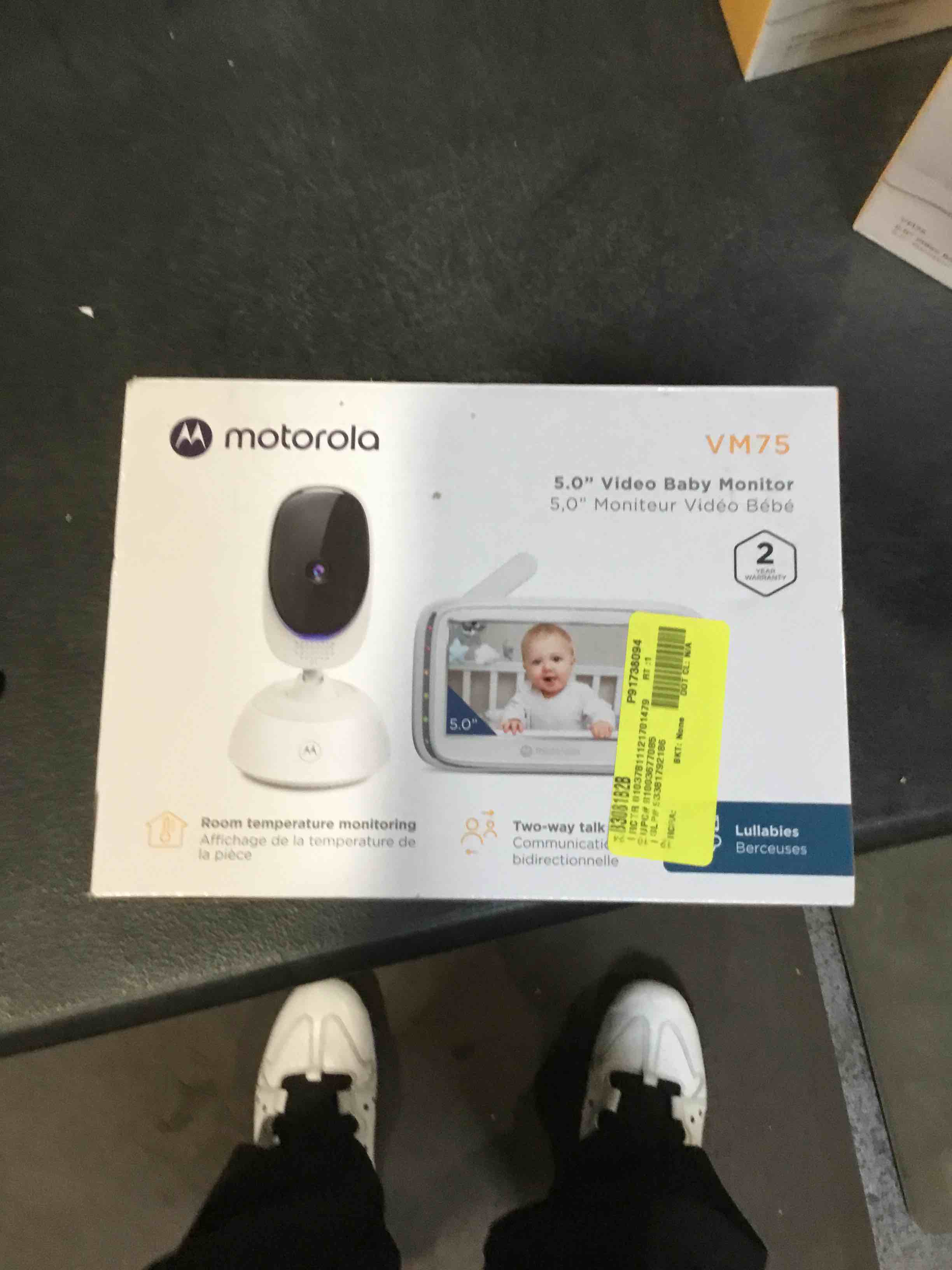 Motorola 5" Video Baby Monitor w/PTZ - VM75