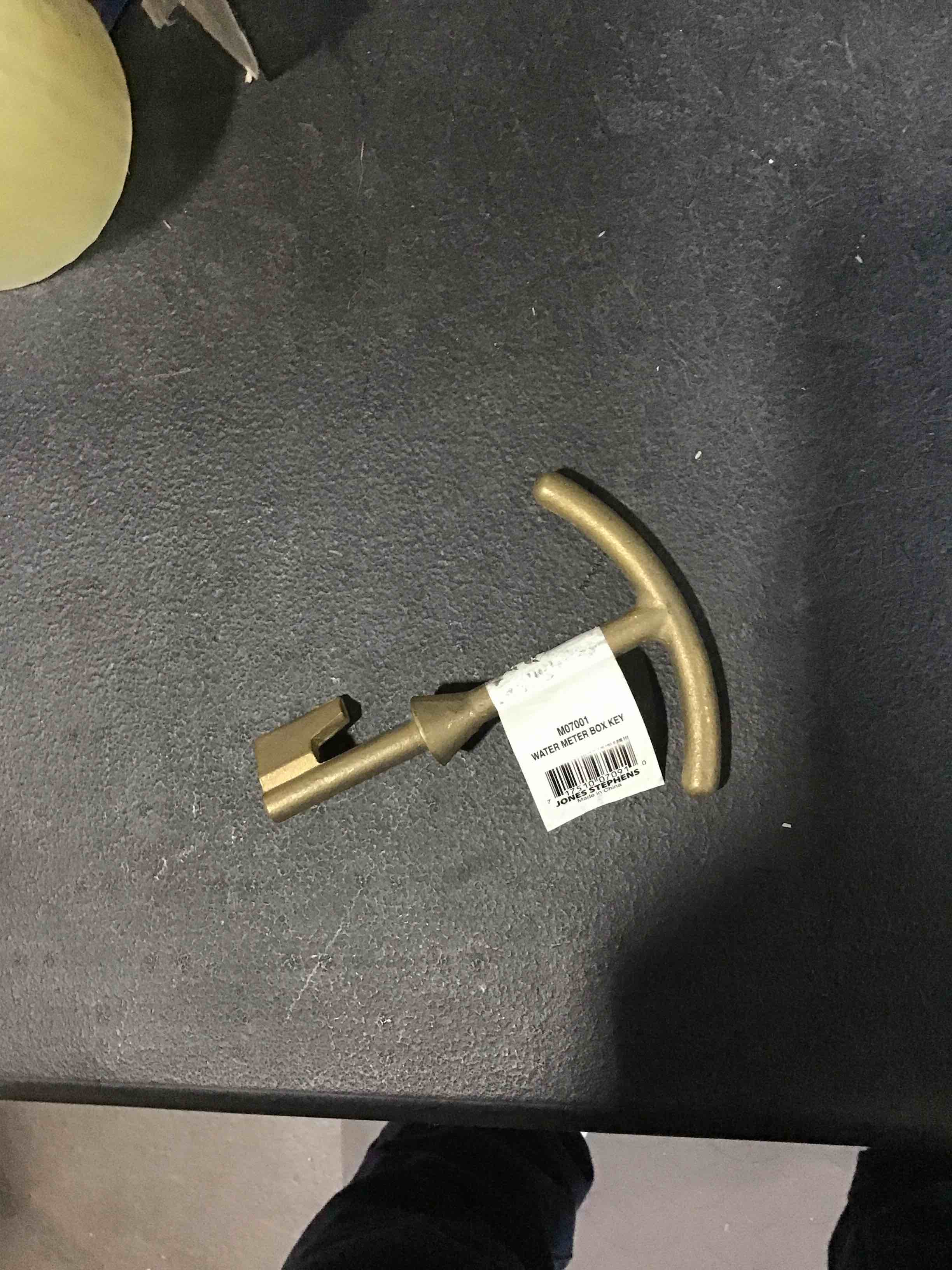 Jones Stephens (M07001) Water Meter Box Key, Brass, 5.5 Inches