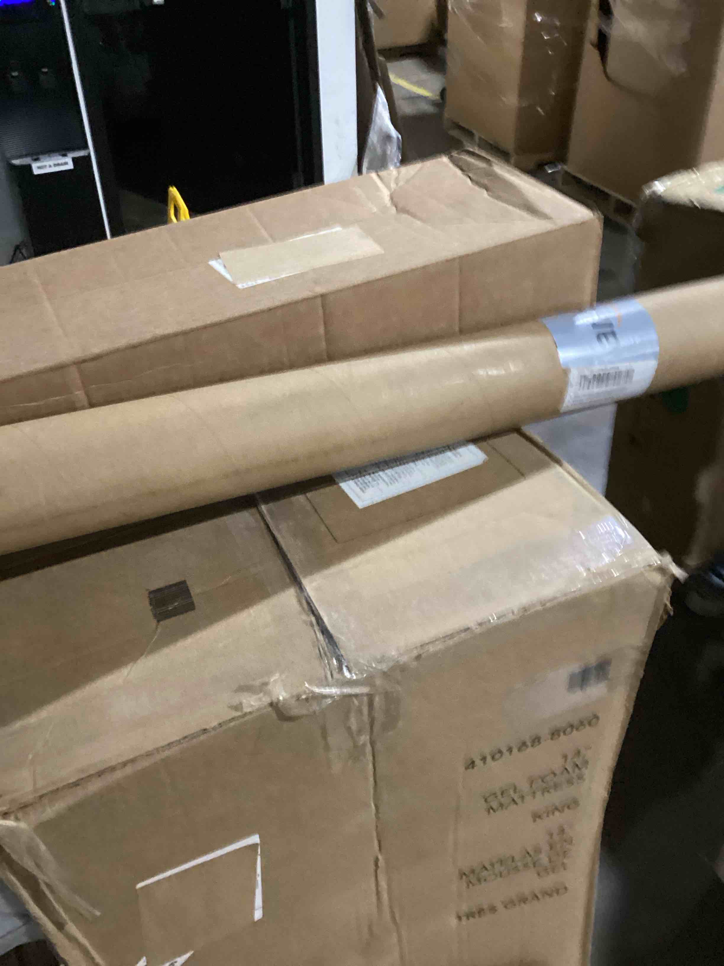 https://s3.amazonaws.com/lotting-images-prod/bidfta/PNK1793939_1740746211351.jpeg