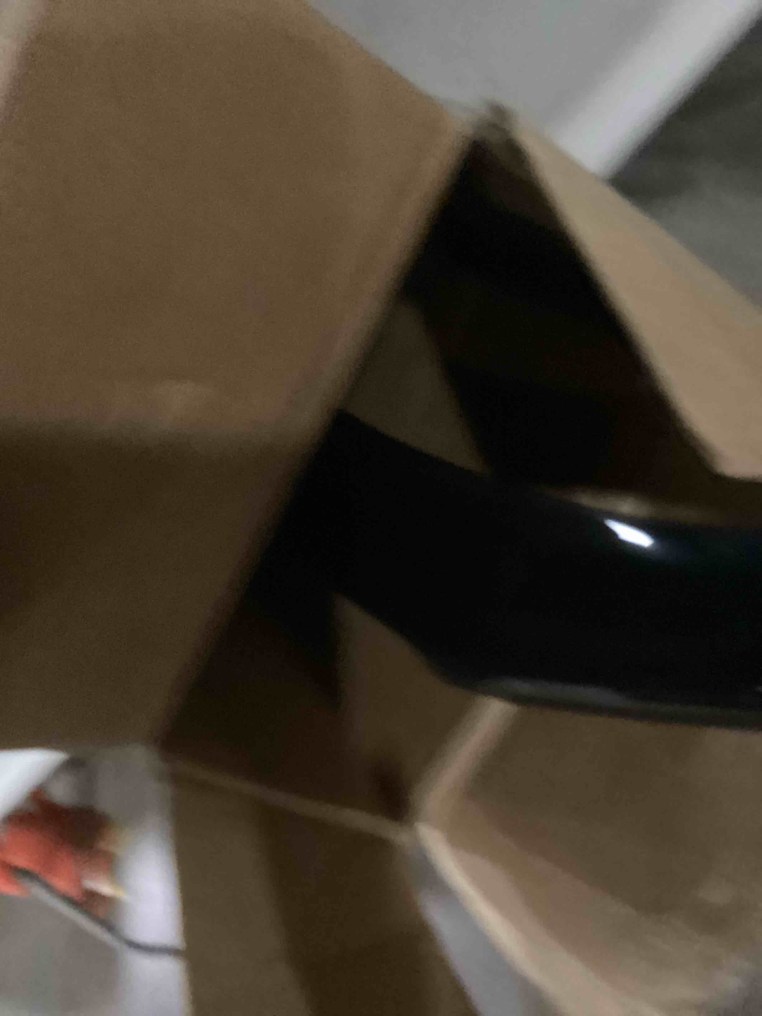https://s3.amazonaws.com/lotting-images-prod/bidfta/PNK1793940_1740746332753.jpeg