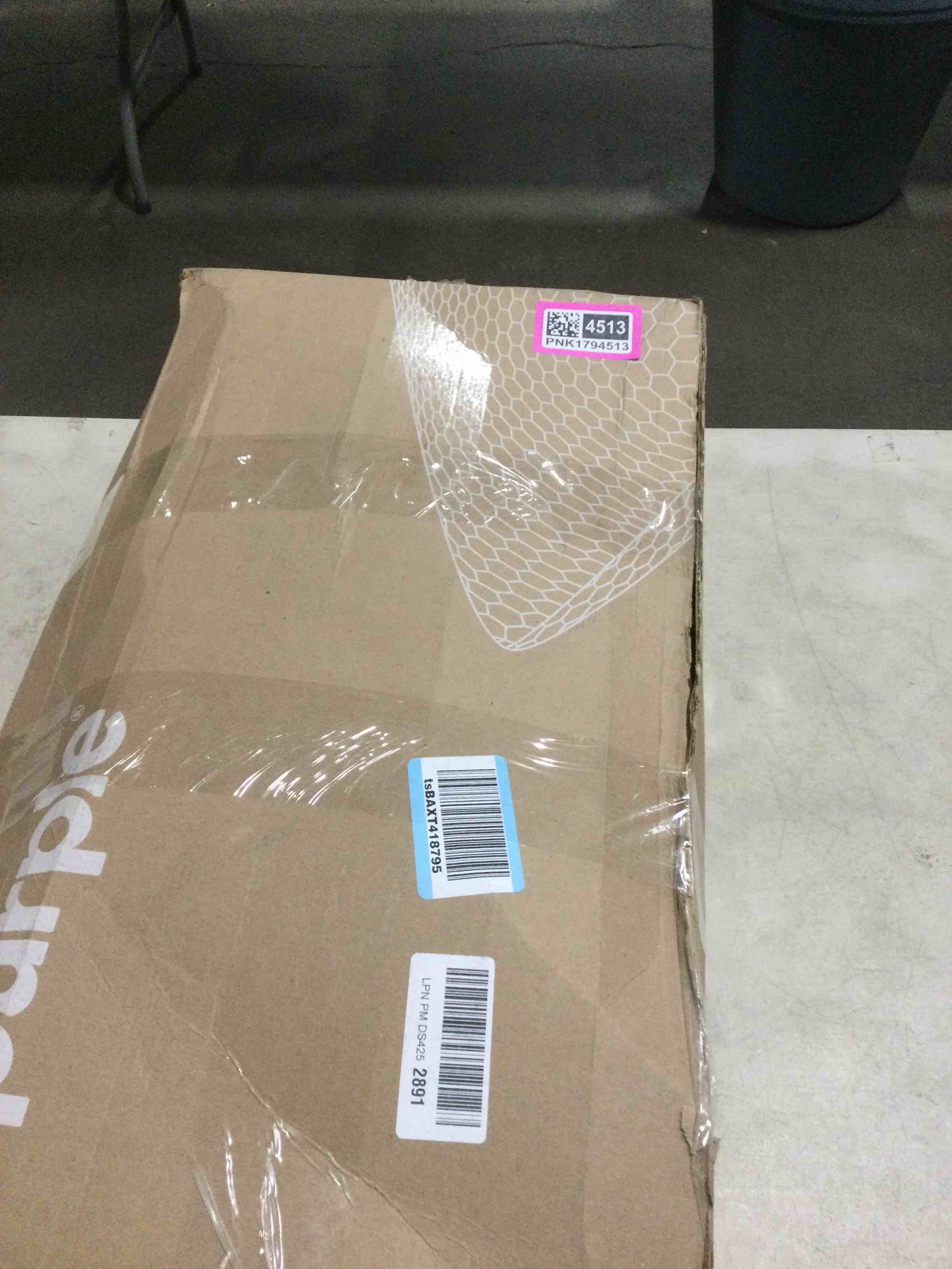 https://s3.amazonaws.com/lotting-images-prod/bidfta/PNK1794513_1742489933871.jpeg