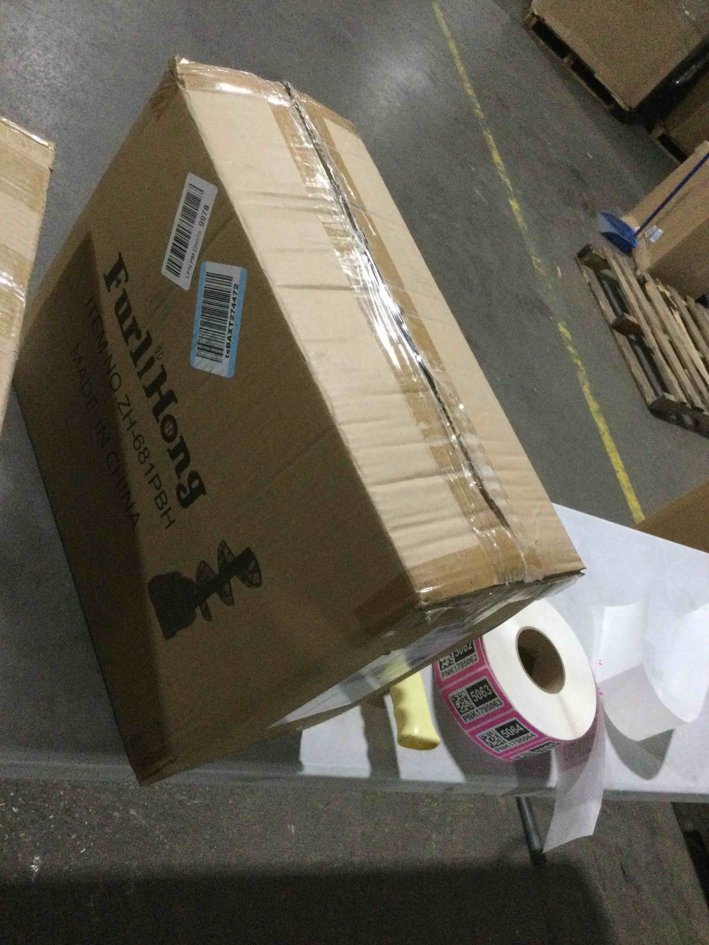 https://s3.amazonaws.com/lotting-images-prod/bidfta/PNK1795055_1738338353632.jpeg