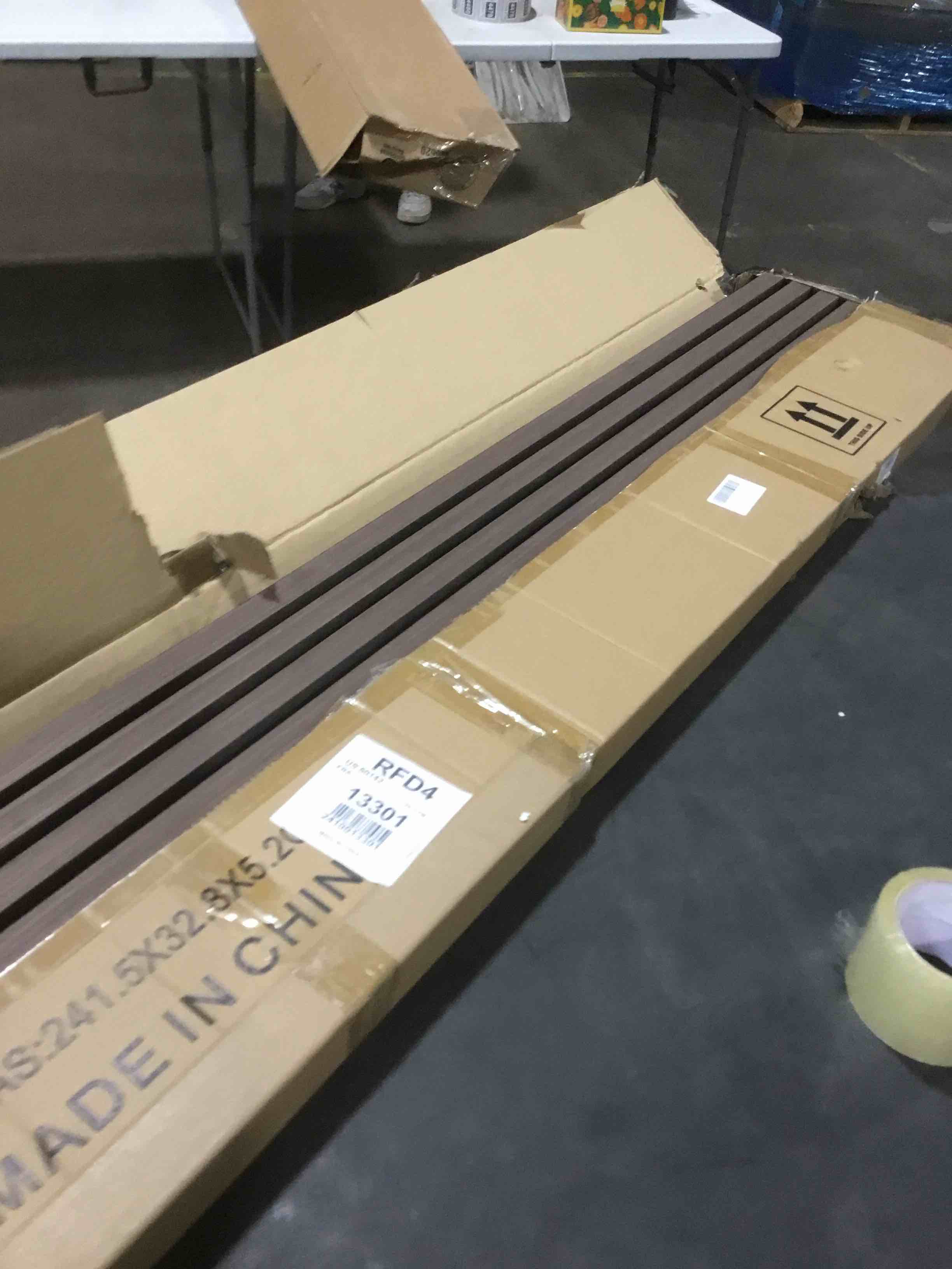 https://s3.amazonaws.com/lotting-images-prod/bidfta/PNK1796017_1740748623870.jpeg