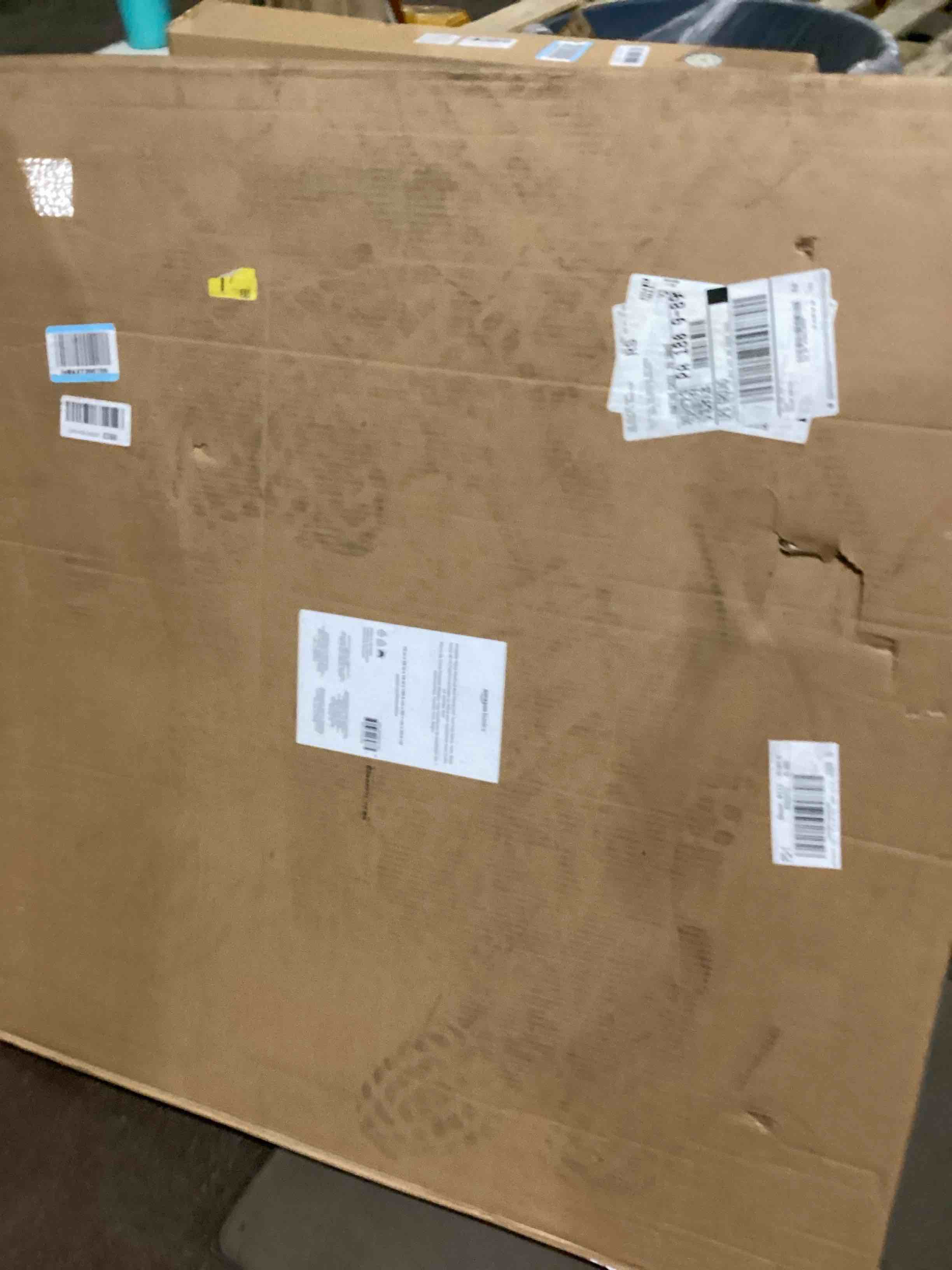 https://s3.amazonaws.com/lotting-images-prod/bidfta/PNK1796656_1741186904454.jpeg