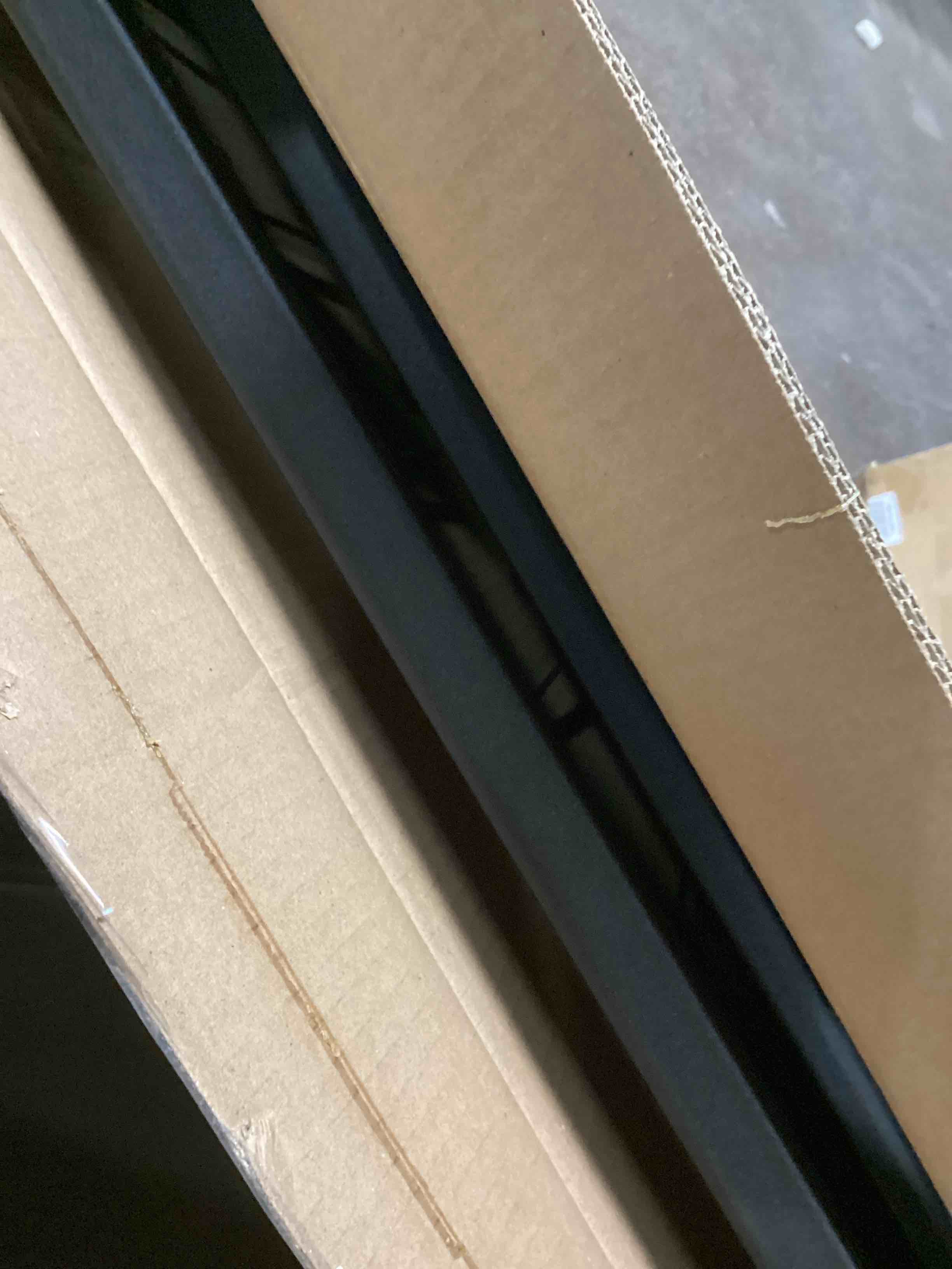 https://s3.amazonaws.com/lotting-images-prod/bidfta/PNK1796656_1741186949017.jpeg