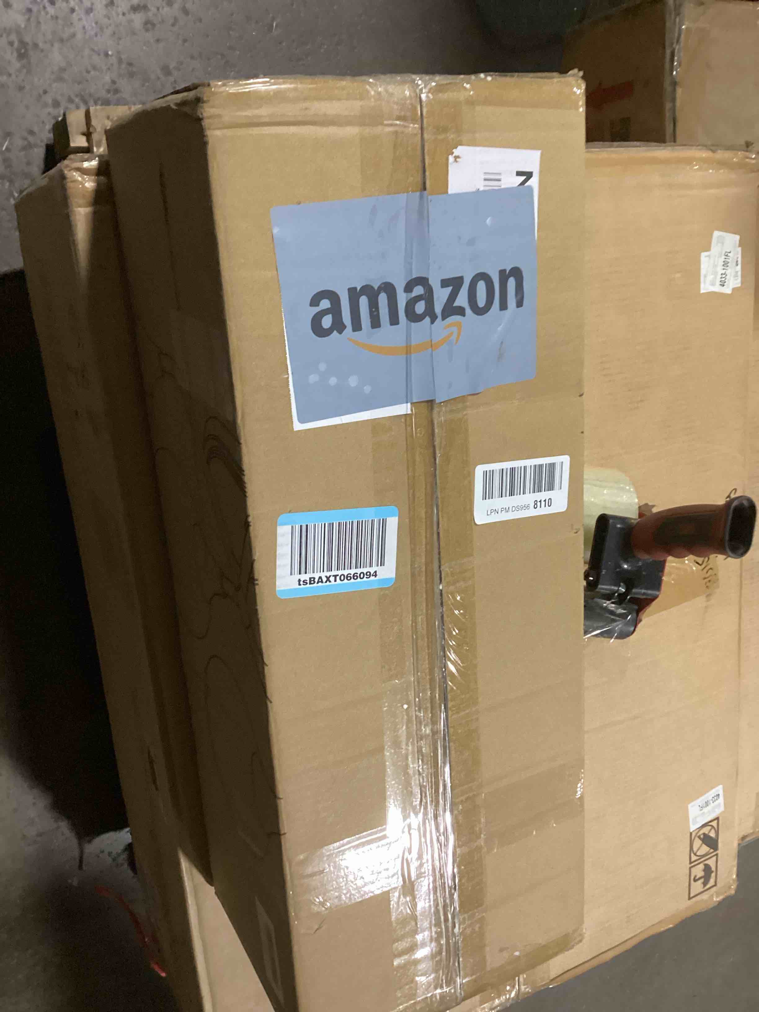 https://s3.amazonaws.com/lotting-images-prod/bidfta/PNK1797592_1742409586770.jpeg