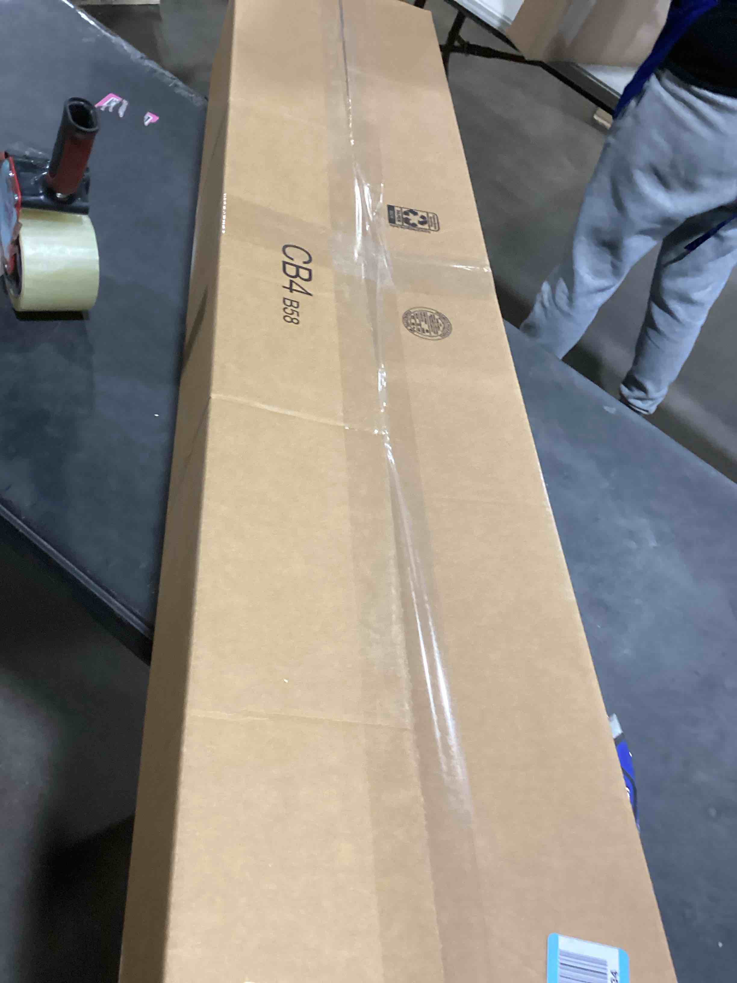 https://s3.amazonaws.com/lotting-images-prod/bidfta/PNK1797624_1742480416856.jpeg