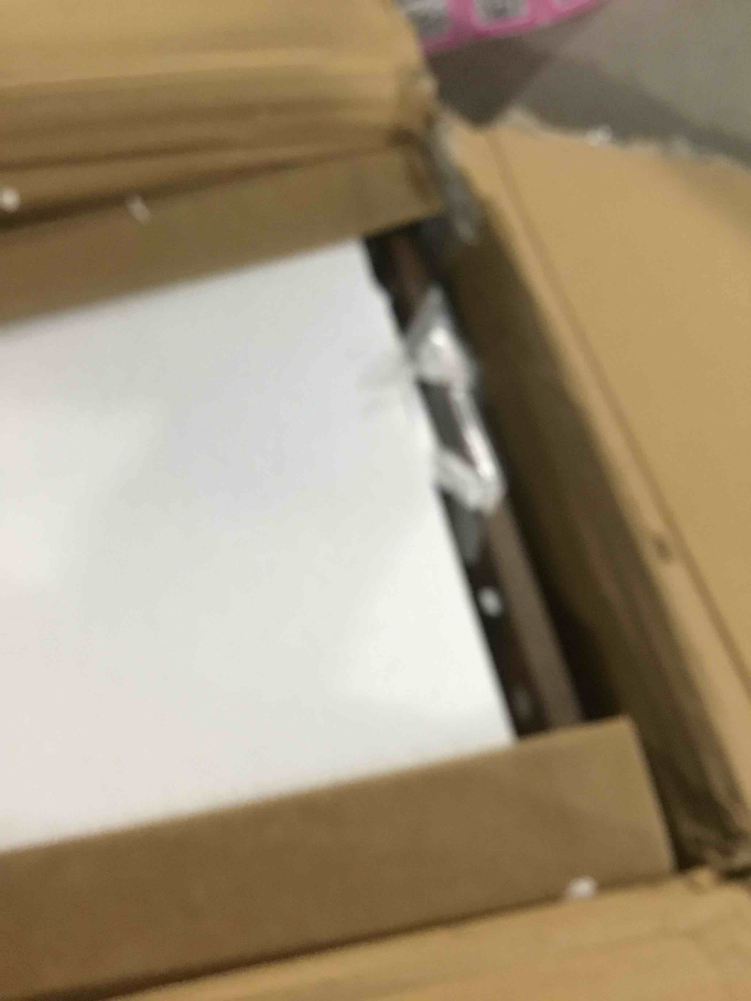 https://s3.amazonaws.com/lotting-images-prod/bidfta/PNK1801281_1739366904725.jpeg