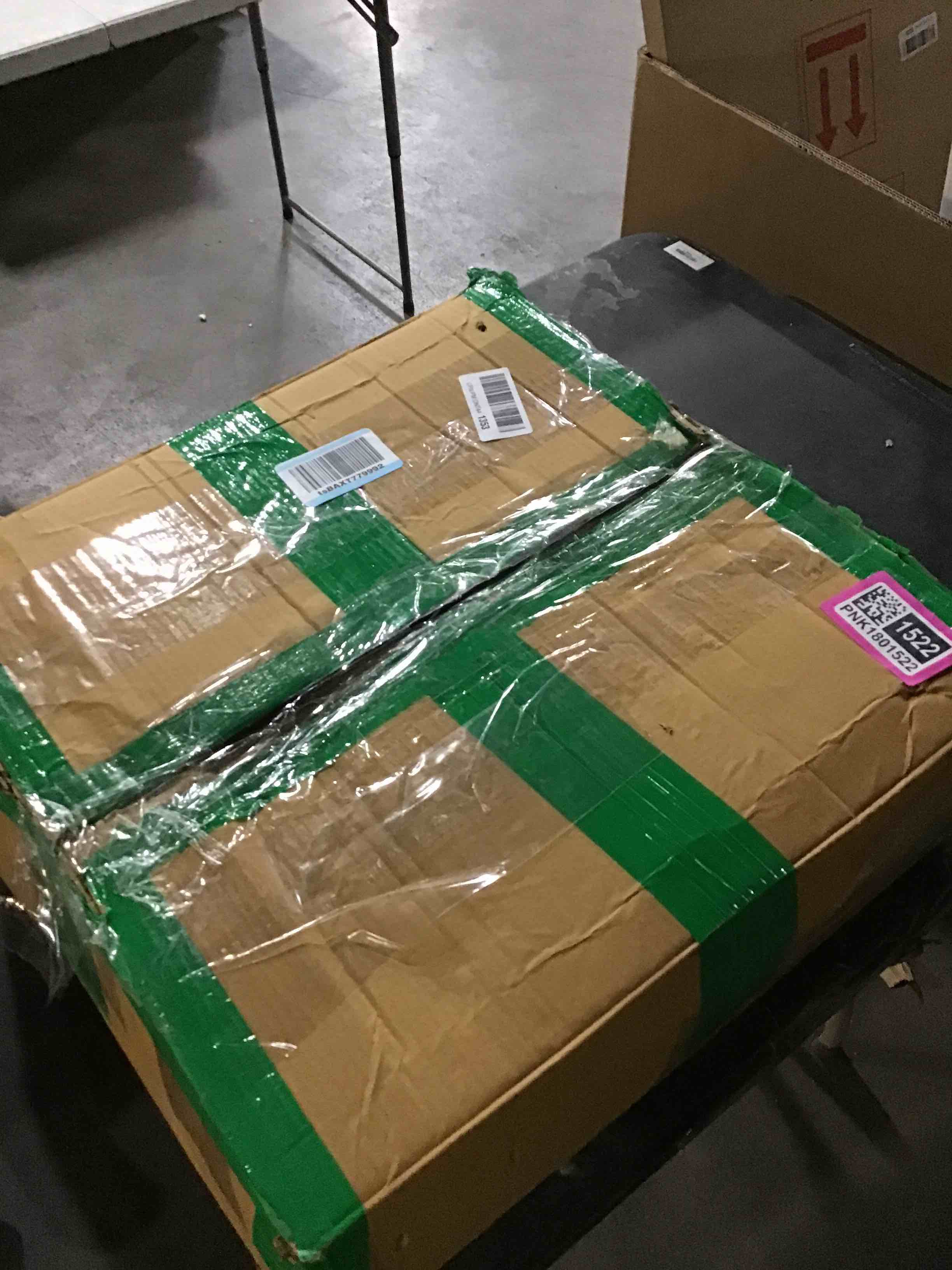 https://s3.amazonaws.com/lotting-images-prod/bidfta/PNK1801522_1739562211159.jpeg