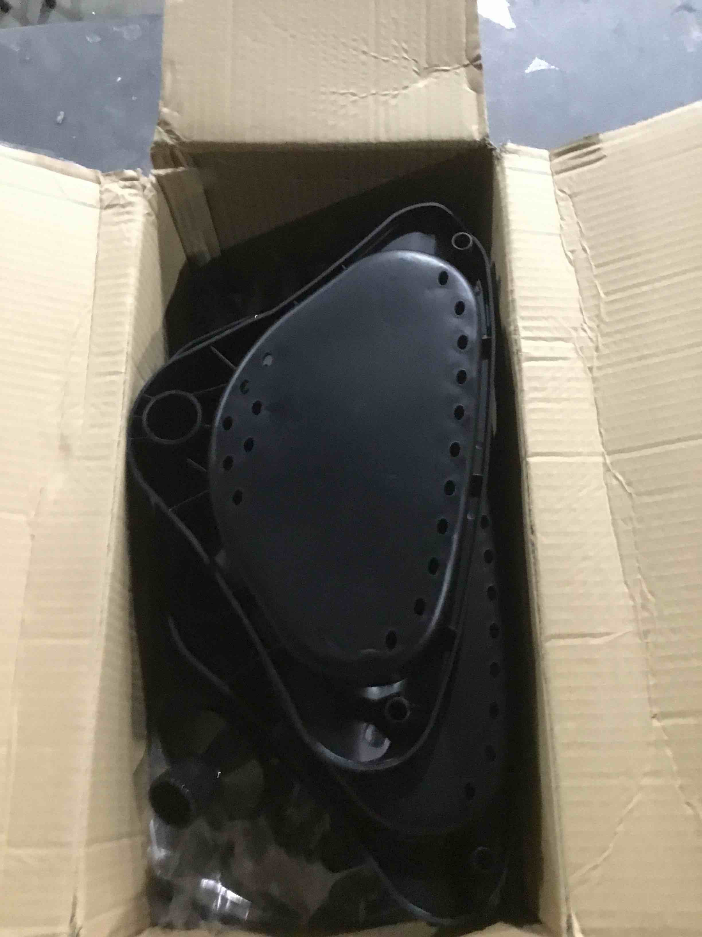 https://s3.amazonaws.com/lotting-images-prod/bidfta/PNK1801996_1740071101047.jpeg
