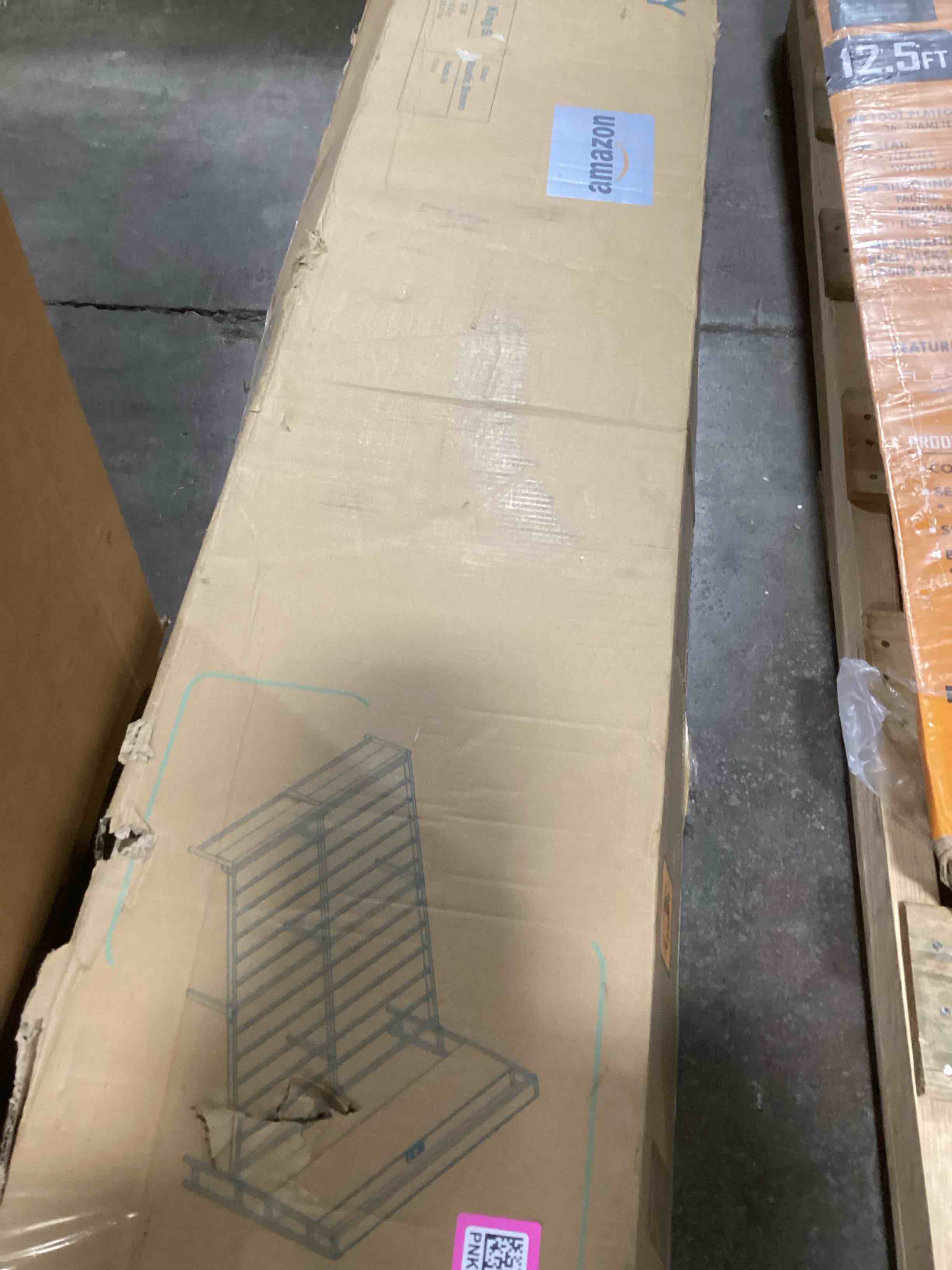 https://s3.amazonaws.com/lotting-images-prod/bidfta/PNK1803003_1740774004586.jpeg