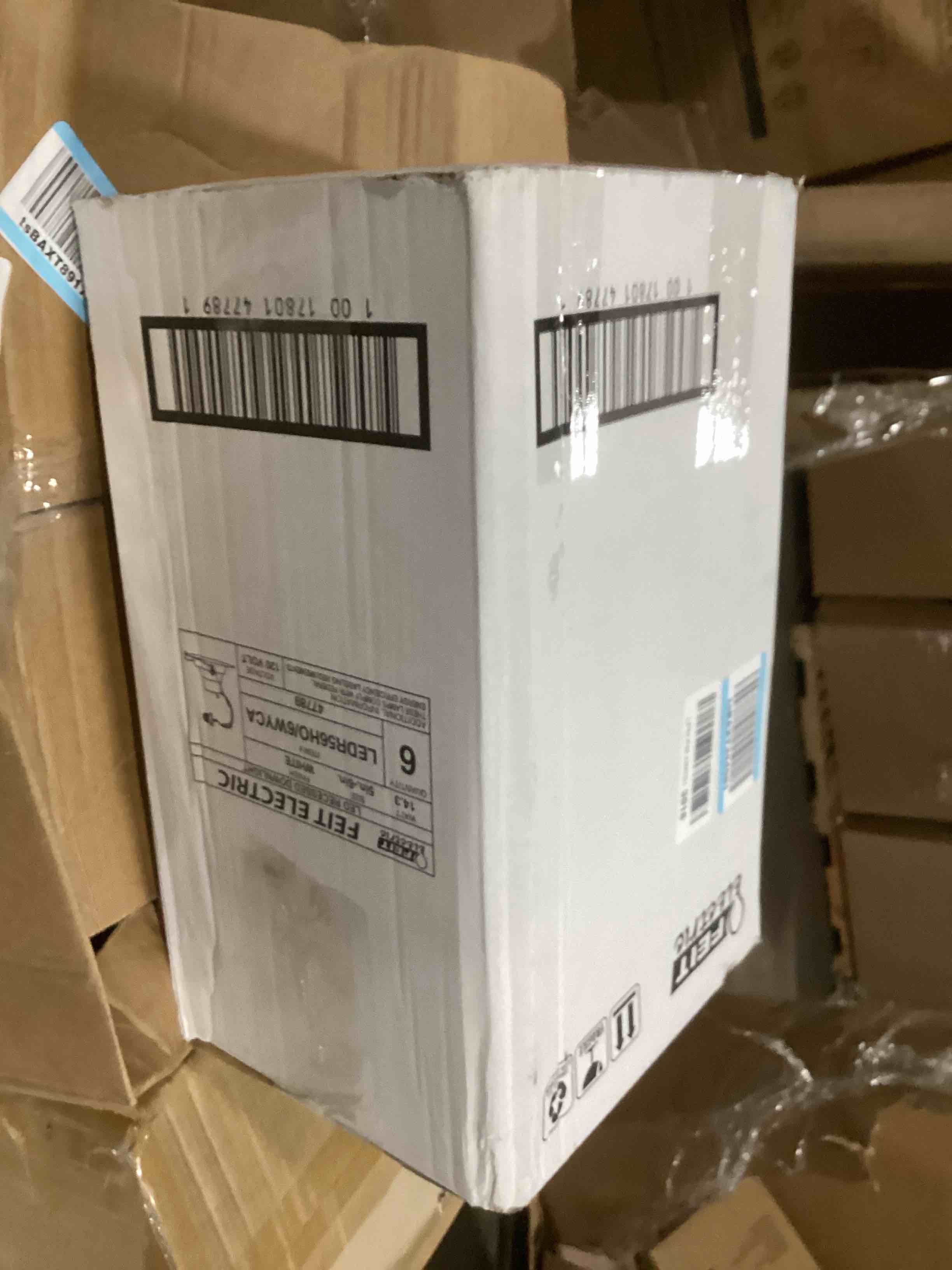 https://s3.amazonaws.com/lotting-images-prod/bidfta/PNK1803569_1741197124214.jpeg