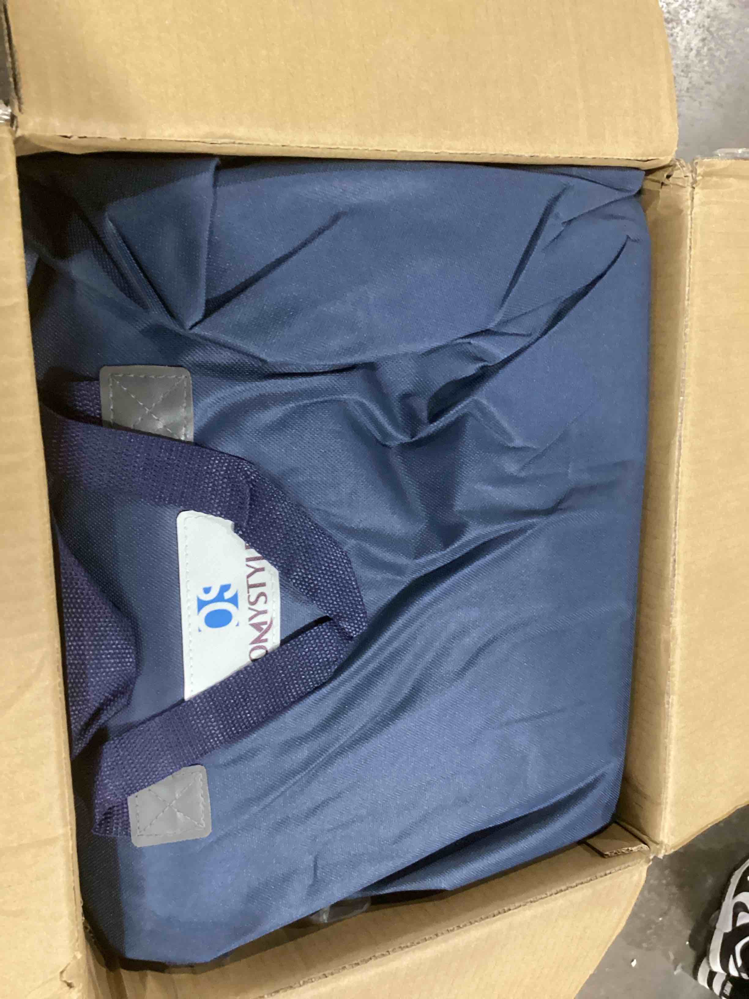 https://s3.amazonaws.com/lotting-images-prod/bidfta/PNK1803571_1741197482110.jpeg