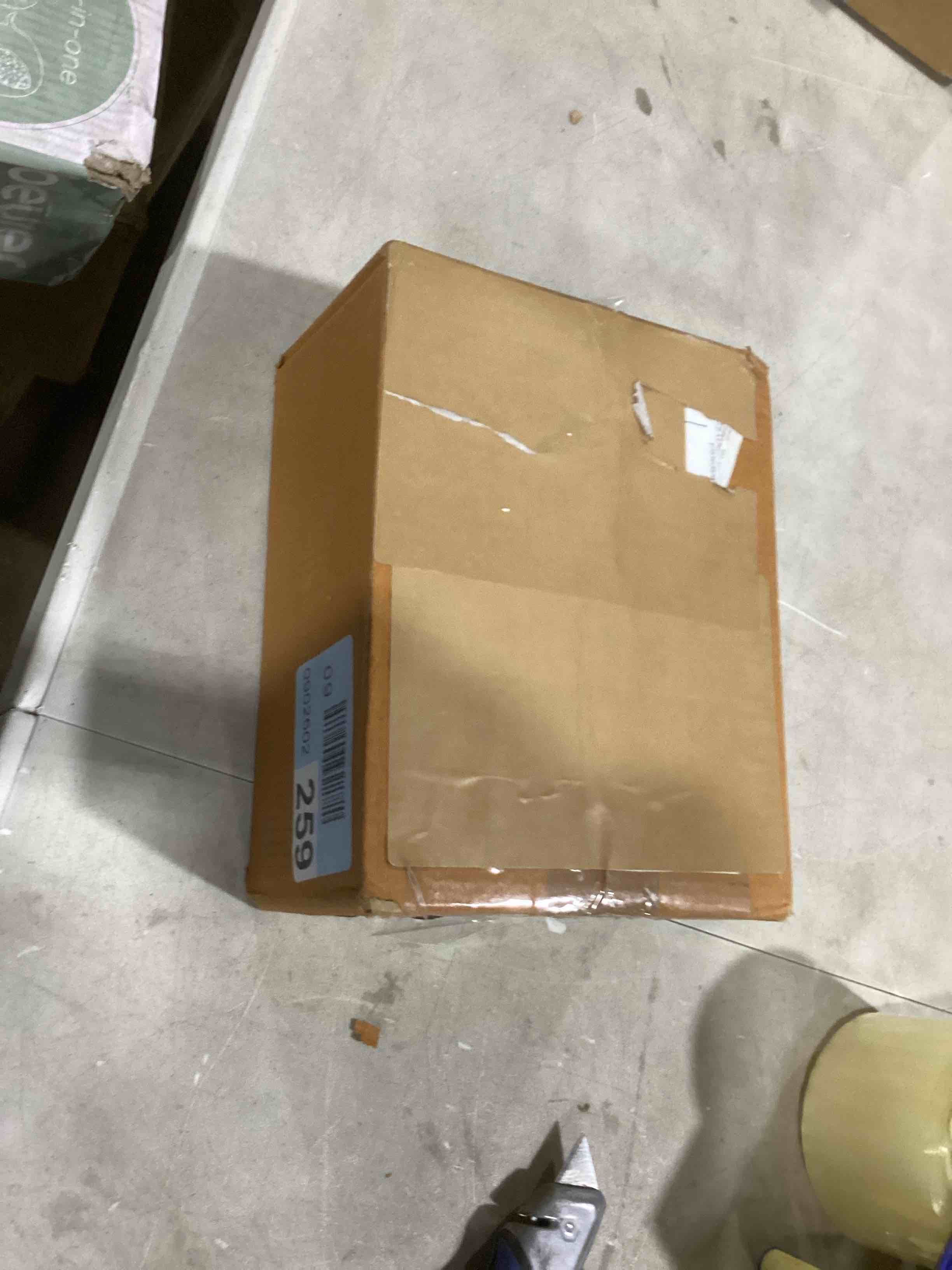 https://s3.amazonaws.com/lotting-images-prod/bidfta/PNK1803580_1741201548264.jpeg