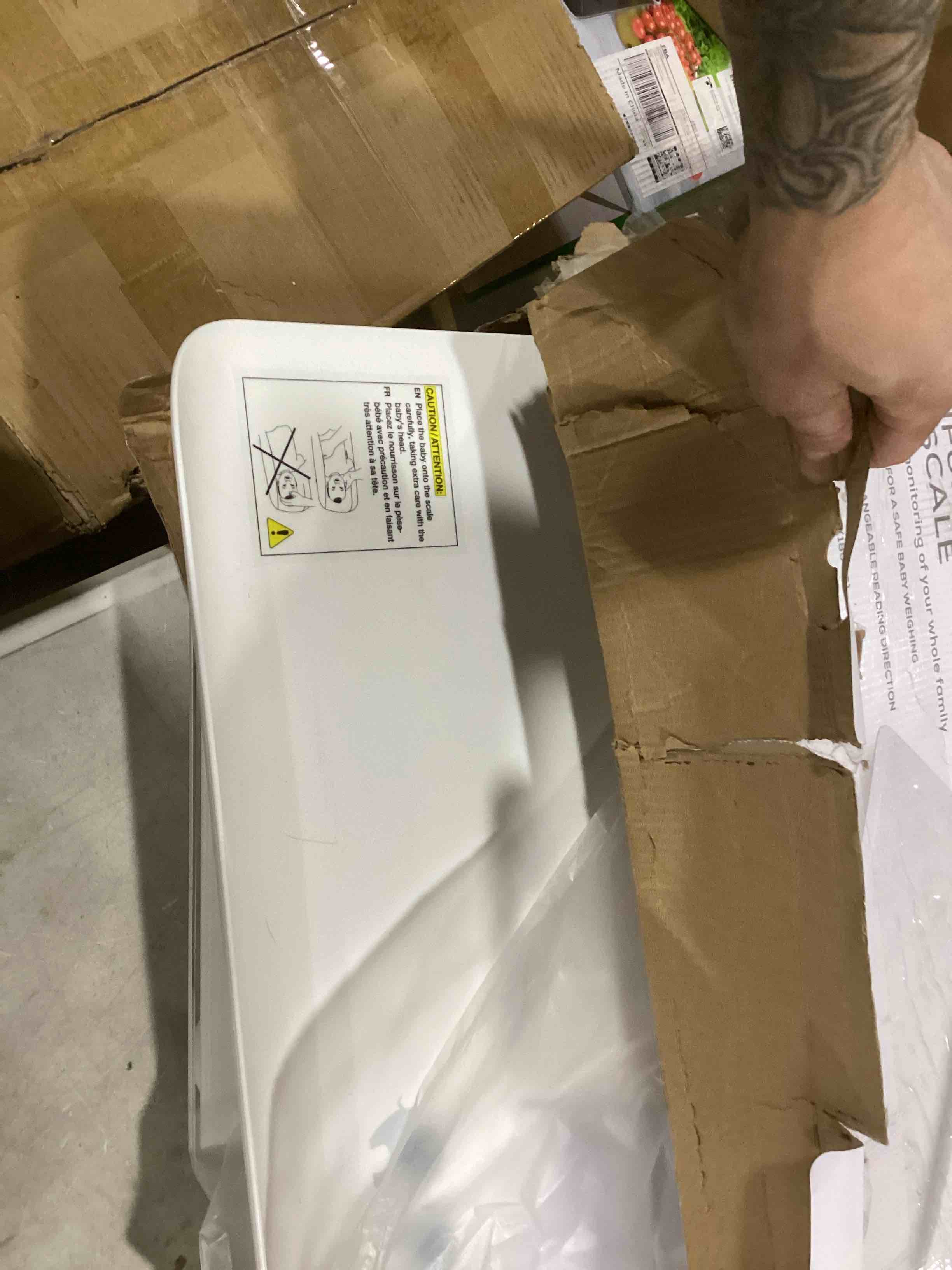 https://s3.amazonaws.com/lotting-images-prod/bidfta/PNK1803584_1741202333430.jpeg