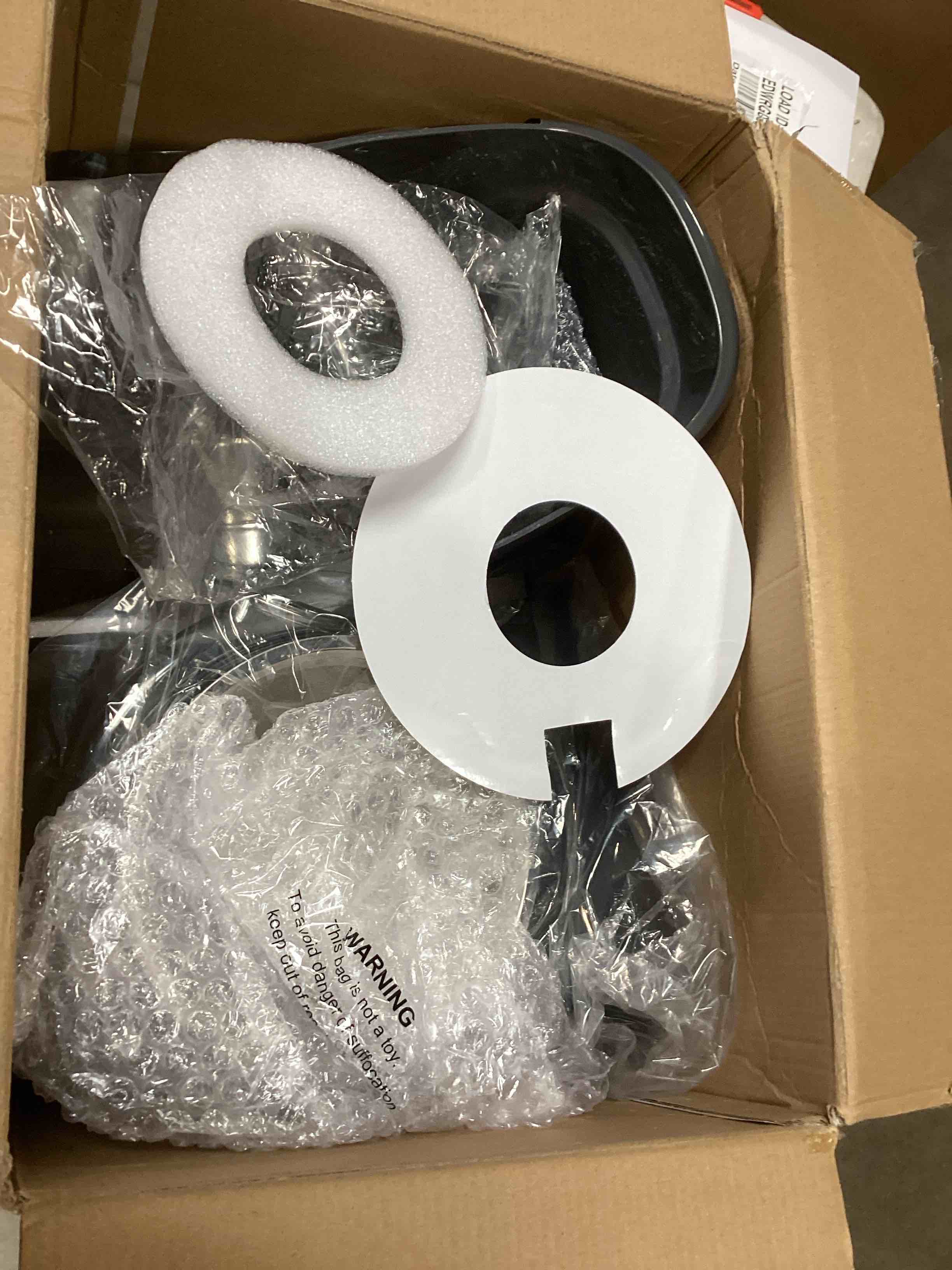 https://s3.amazonaws.com/lotting-images-prod/bidfta/PNK1803735_1741289103441.jpeg