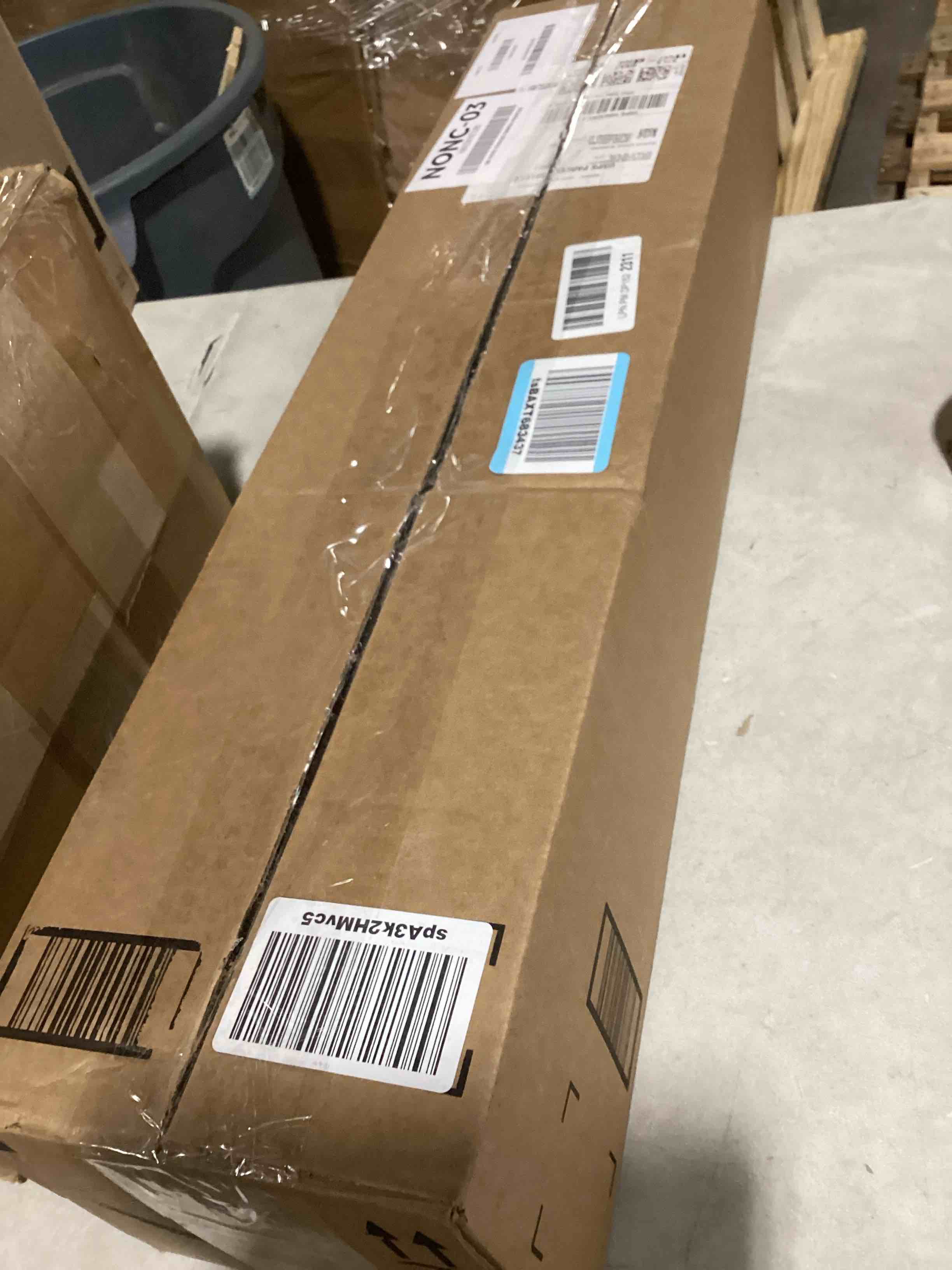 https://s3.amazonaws.com/lotting-images-prod/bidfta/PNK1804372_1741034757056.jpeg