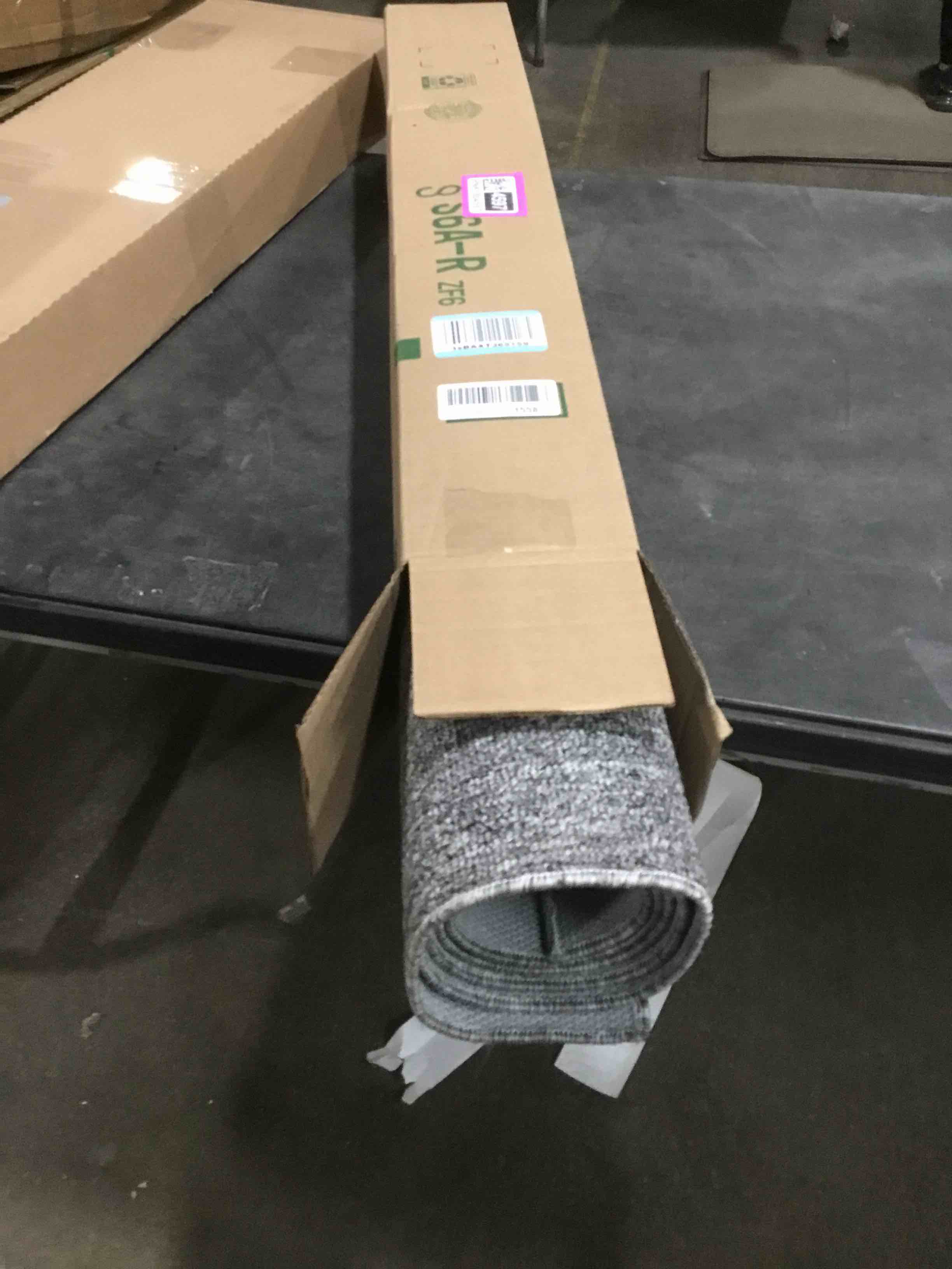 https://s3.amazonaws.com/lotting-images-prod/bidfta/PNK1804597_1741180929579.jpeg
