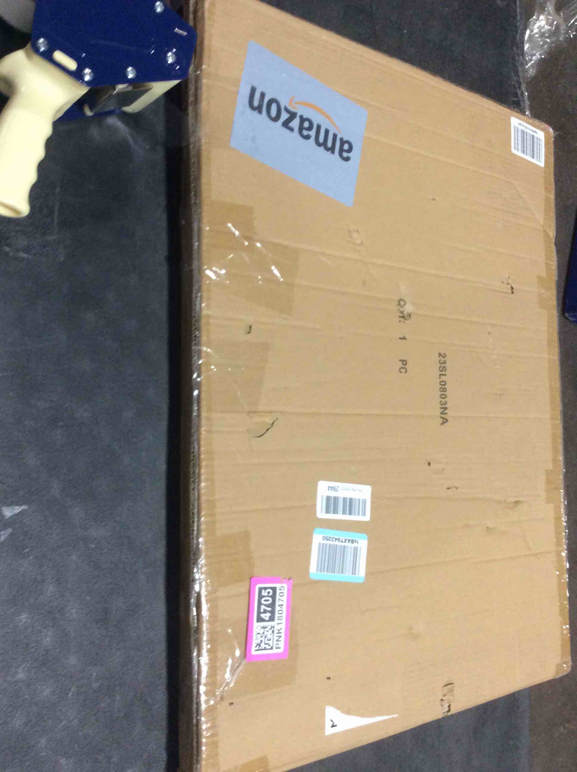 https://s3.amazonaws.com/lotting-images-prod/bidfta/PNK1804705_1741196777299.jpeg