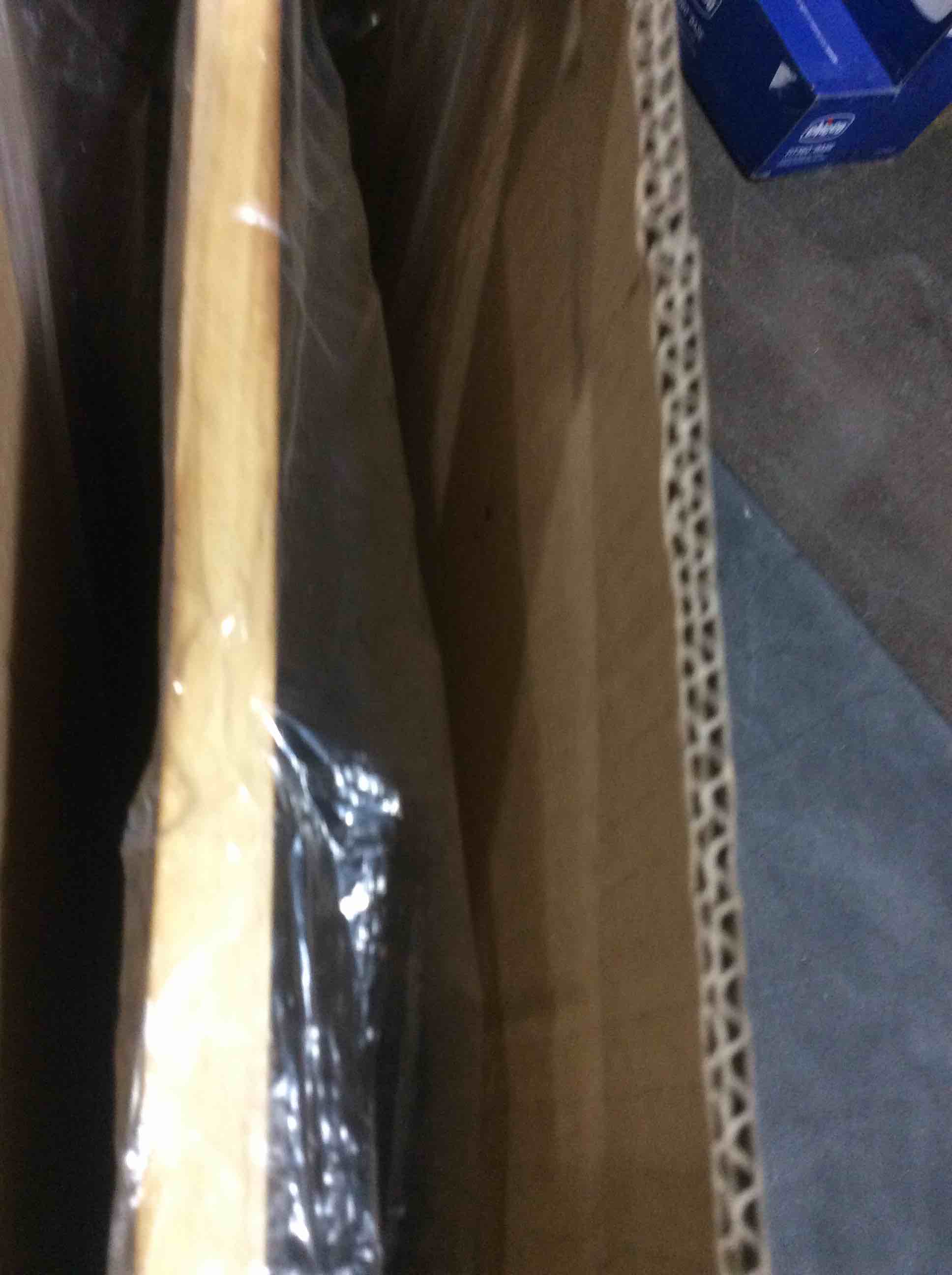 https://s3.amazonaws.com/lotting-images-prod/bidfta/PNK1804705_1741196795324.jpeg