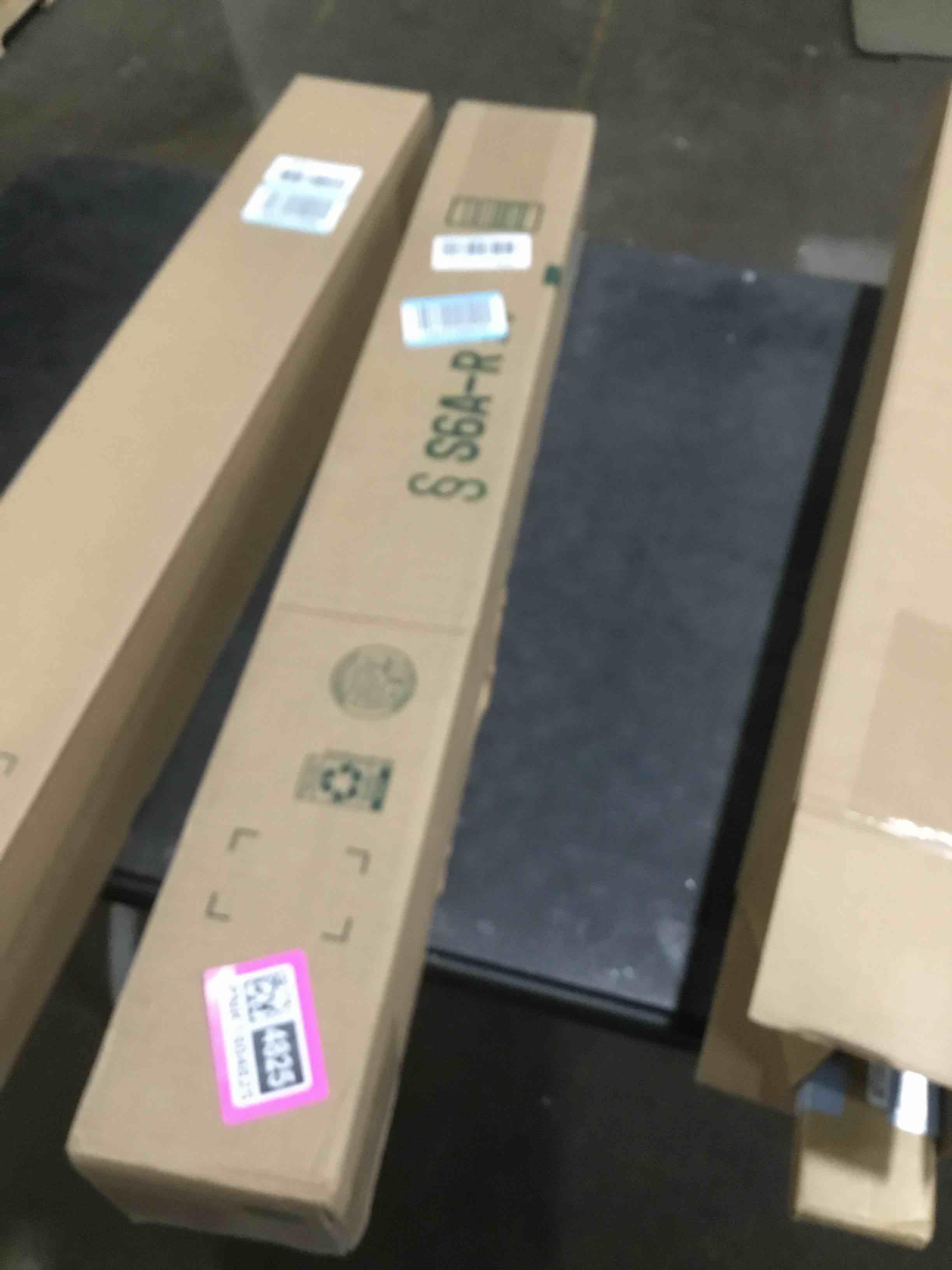 https://s3.amazonaws.com/lotting-images-prod/bidfta/PNK1804825_1741274917153.jpeg