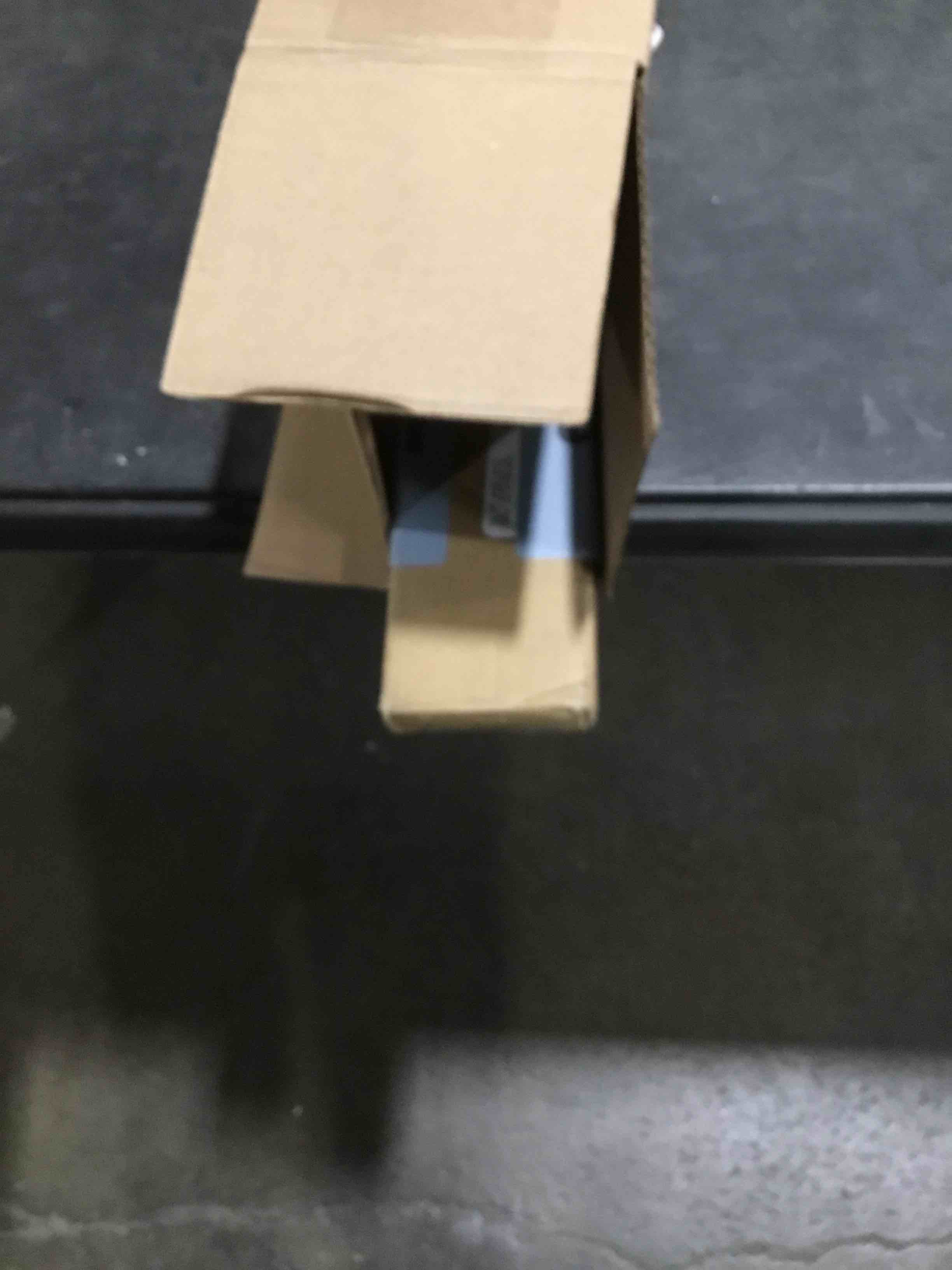 https://s3.amazonaws.com/lotting-images-prod/bidfta/PNK1804825_1741274919129.jpeg