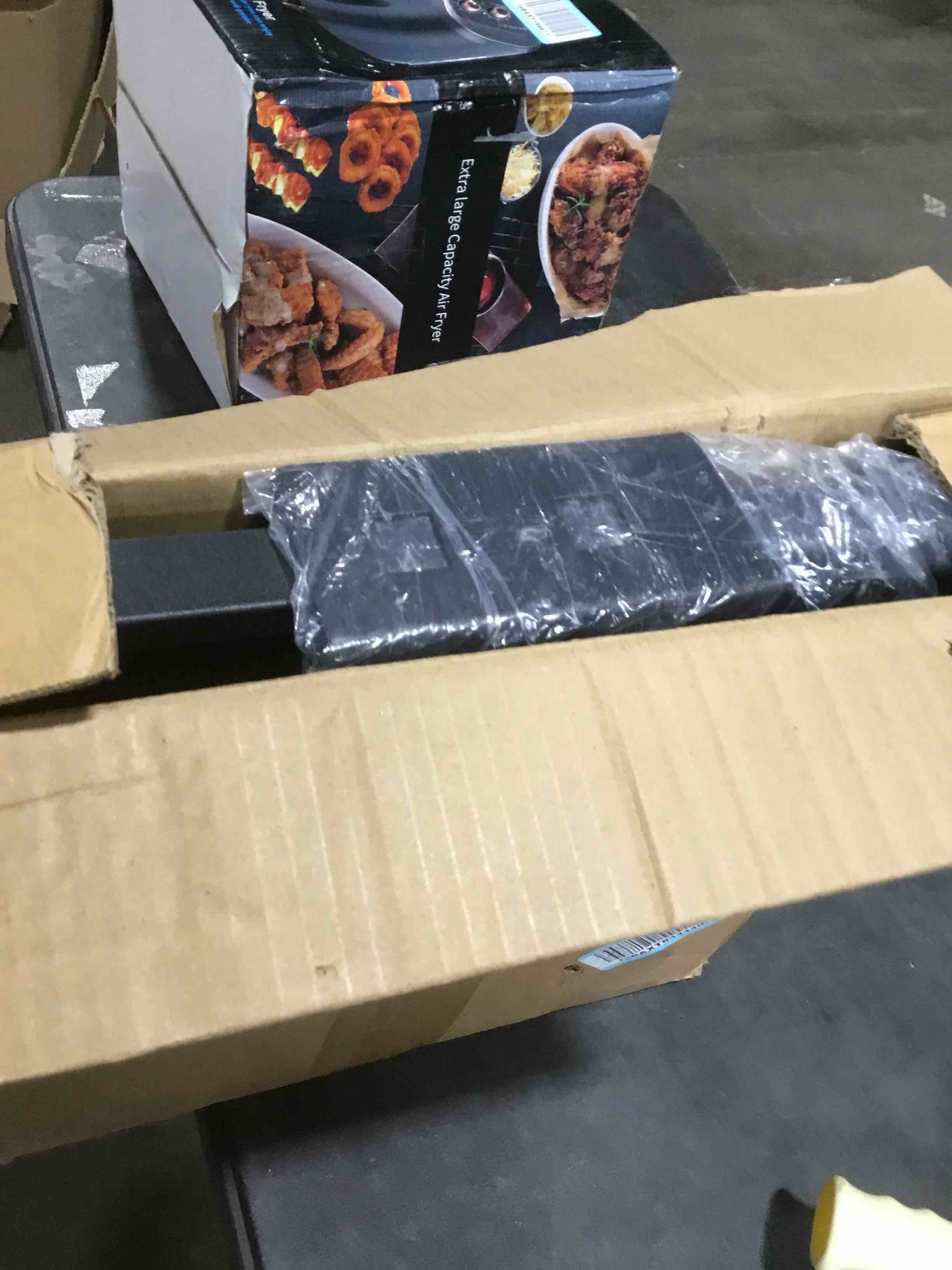 https://s3.amazonaws.com/lotting-images-prod/bidfta/PNK1804882_1741282214742.jpeg