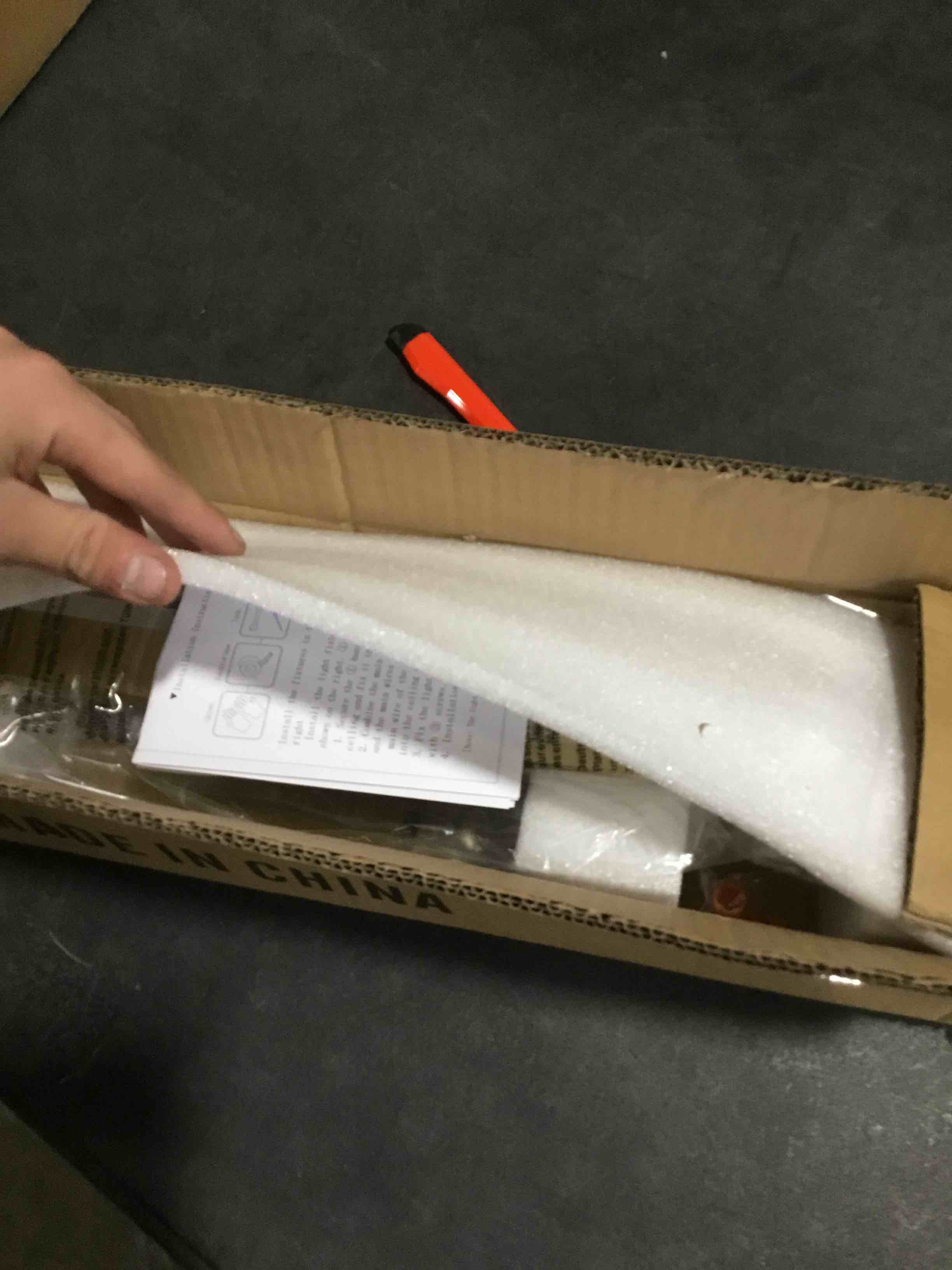 https://s3.amazonaws.com/lotting-images-prod/bidfta/PNK1804892_1741283517322.jpeg