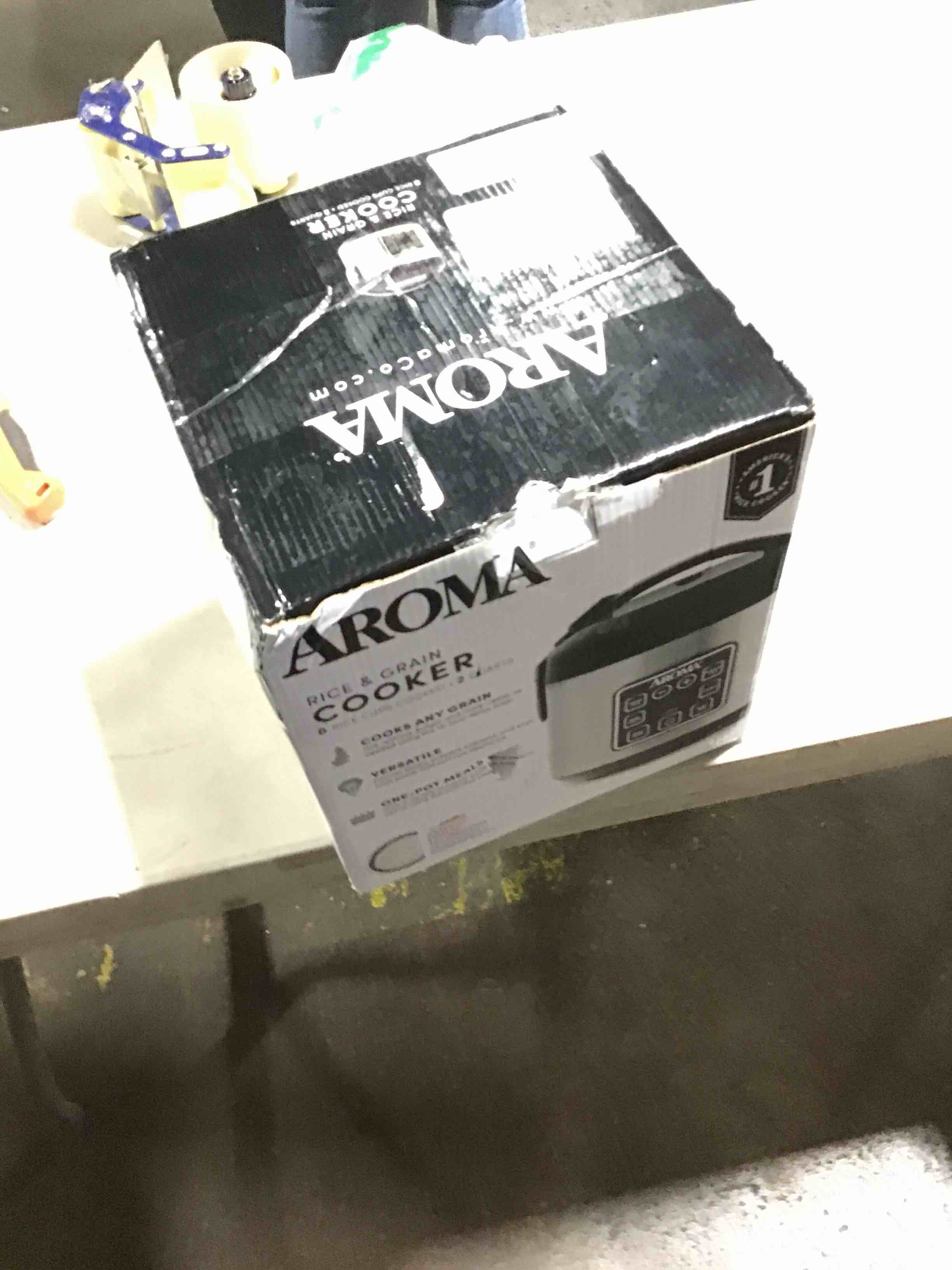 https://s3.amazonaws.com/lotting-images-prod/bidfta/PNK1805411_1741870230037.jpeg