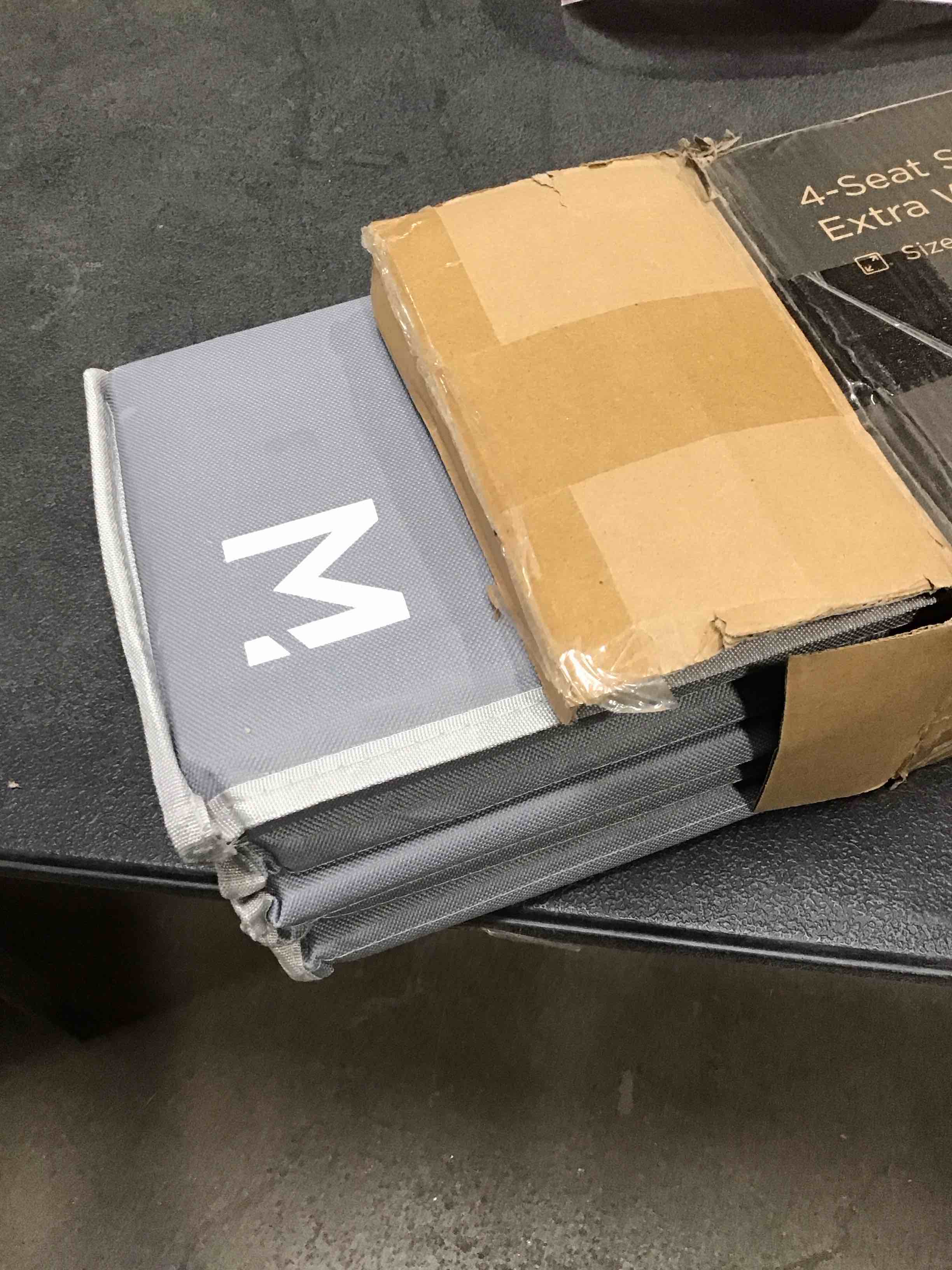 https://s3.amazonaws.com/lotting-images-prod/bidfta/PNK1807631_1741035287492.jpeg