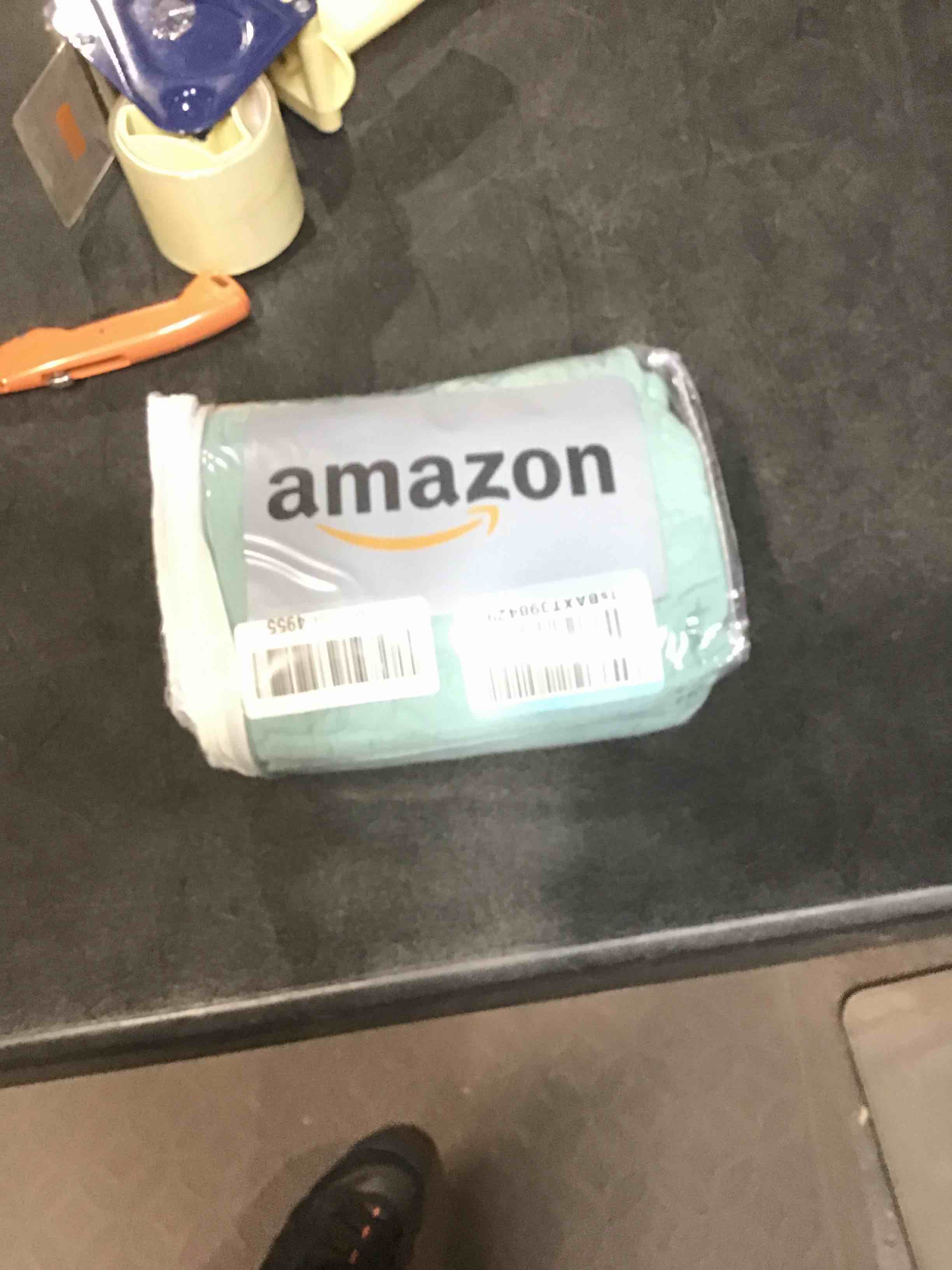 https://s3.amazonaws.com/lotting-images-prod/bidfta/PNK1807787_1741109573910.jpeg