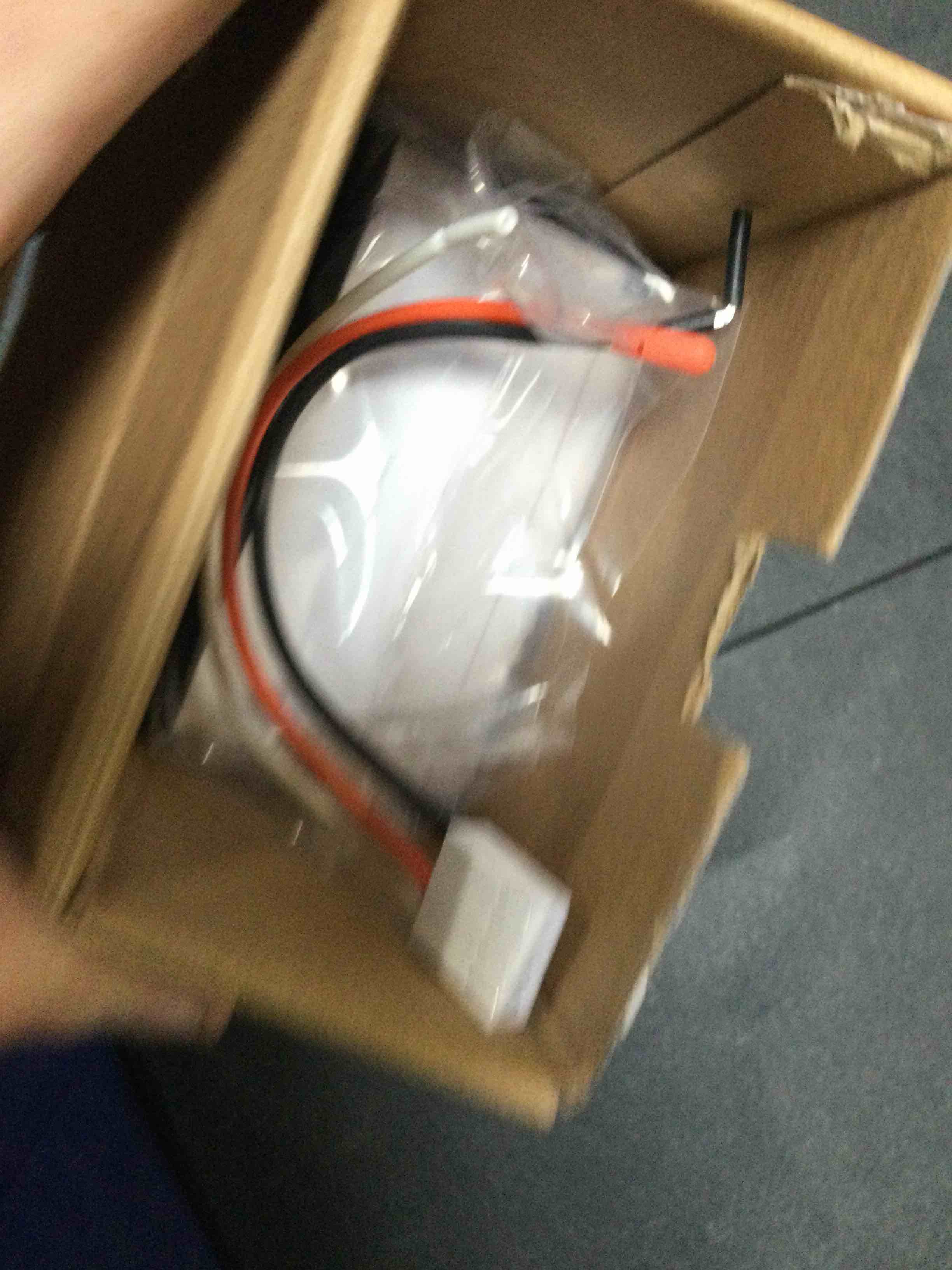 https://s3.amazonaws.com/lotting-images-prod/bidfta/PNK1807903_1741120380261.jpeg