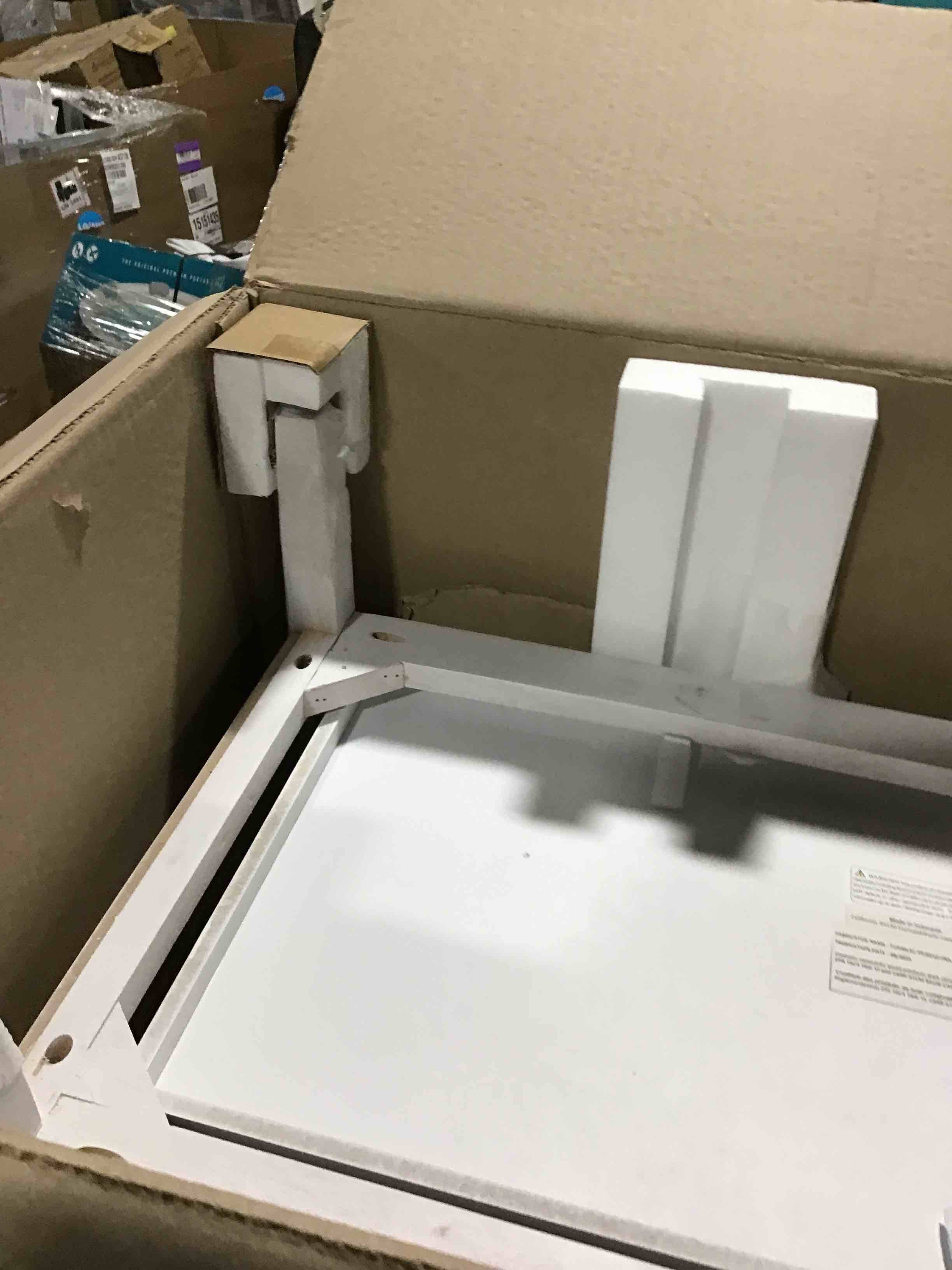 https://s3.amazonaws.com/lotting-images-prod/bidfta/PNK1808222_1741605973307.jpeg