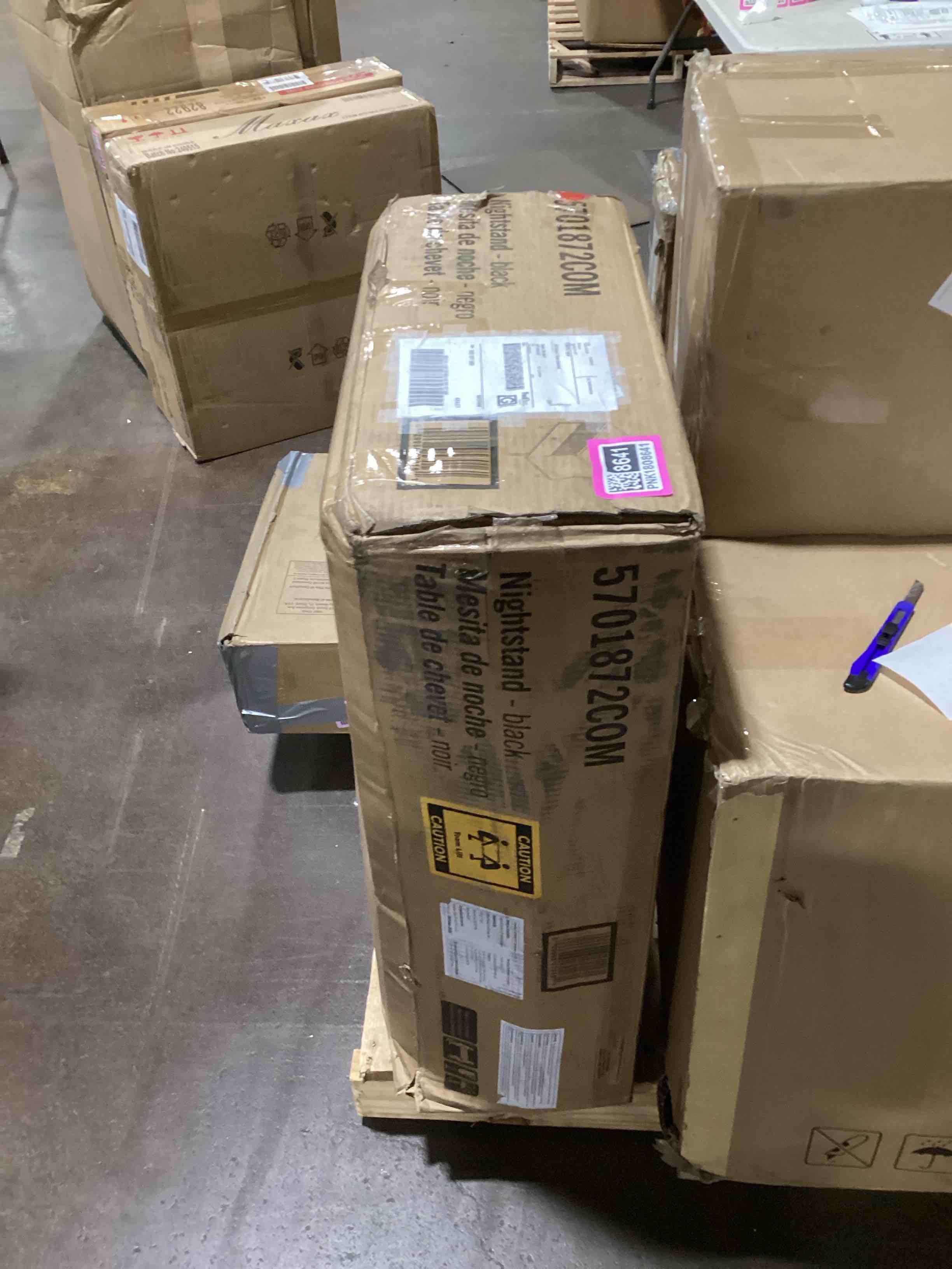 https://s3.amazonaws.com/lotting-images-prod/bidfta/PNK1808641_1742485350520.jpeg