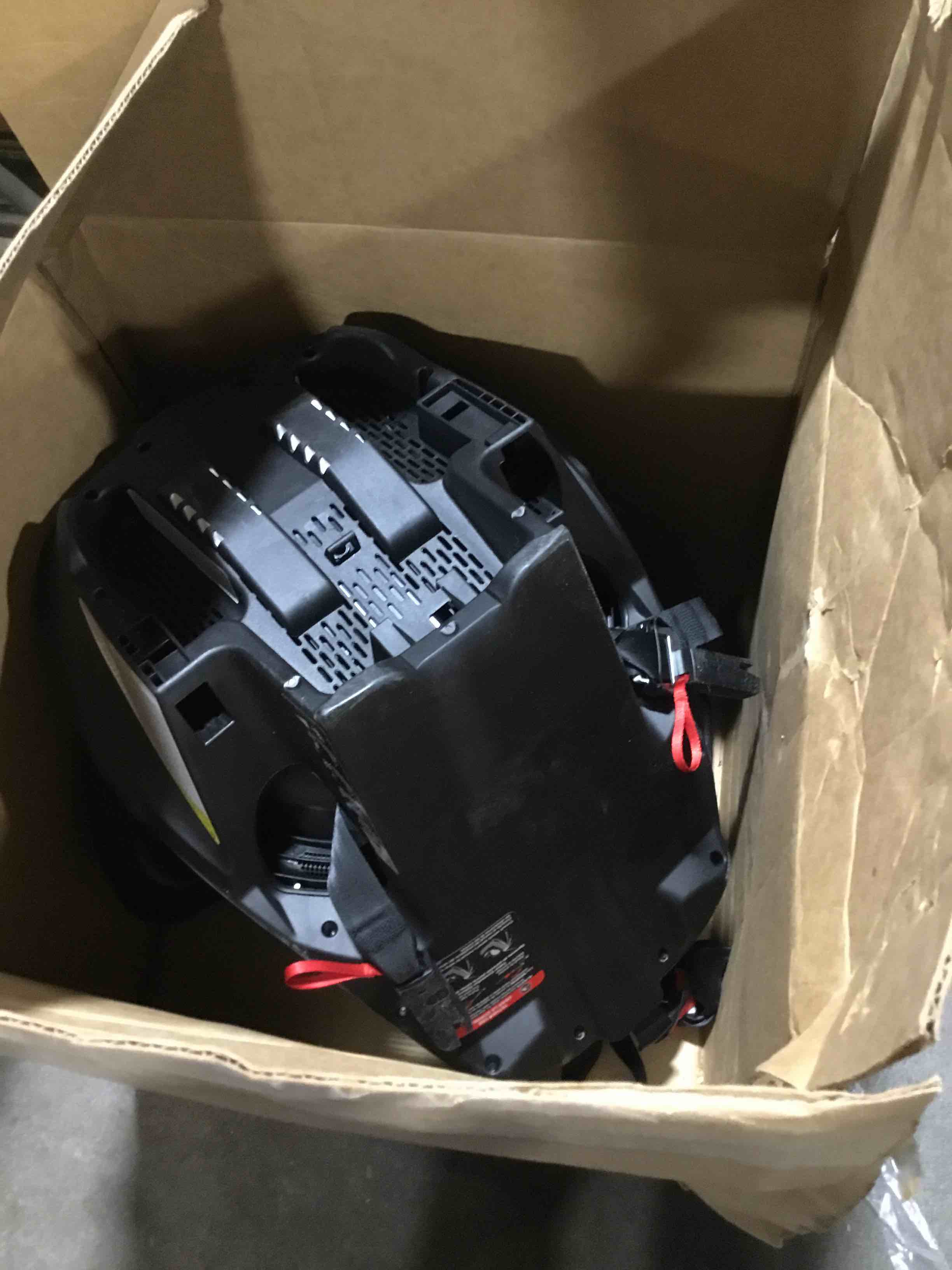 https://s3.amazonaws.com/lotting-images-prod/bidfta/PNK1809104_1743598258725.jpeg