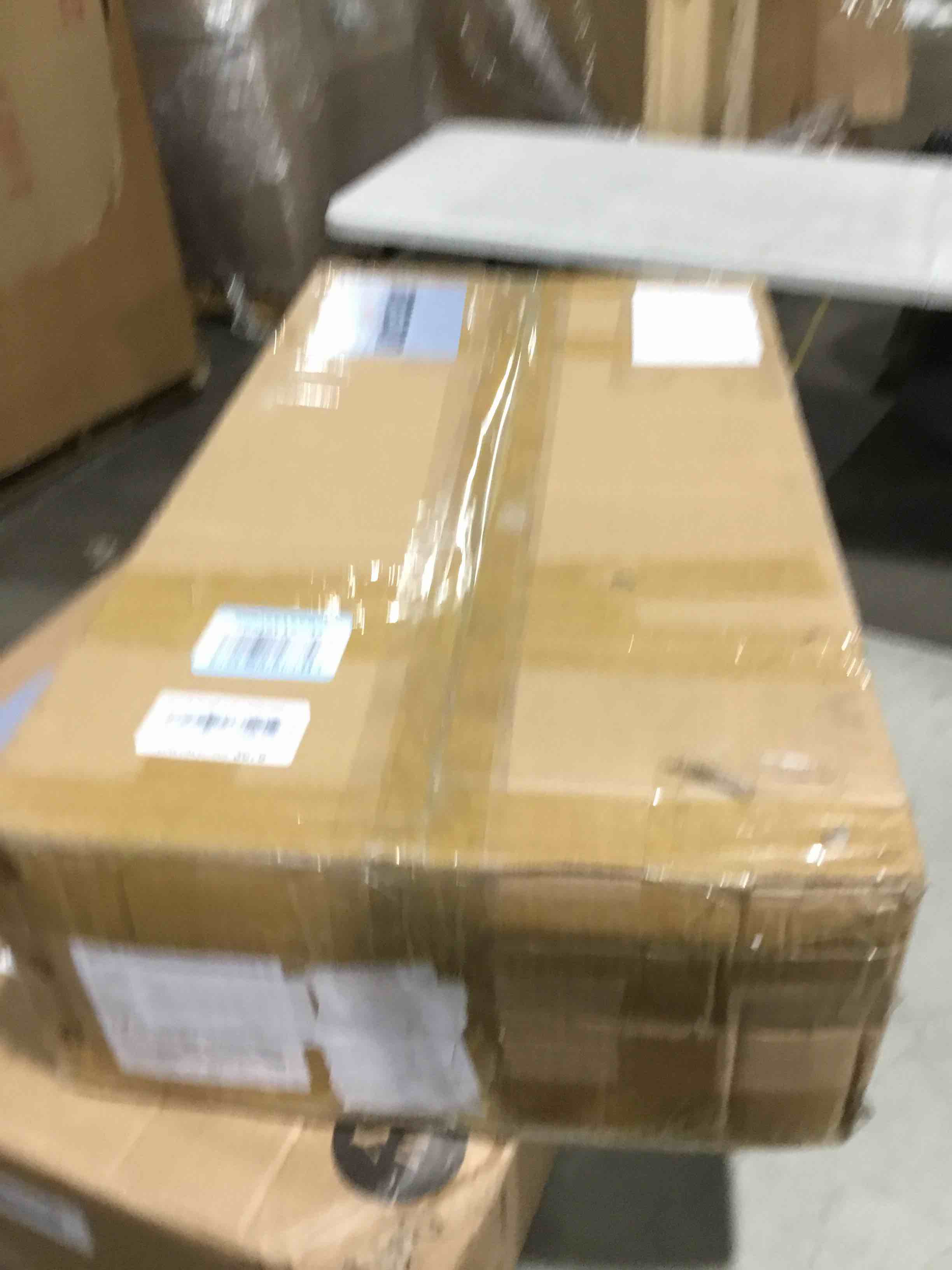https://s3.amazonaws.com/lotting-images-prod/bidfta/PNK1809121_1743601619669.jpeg