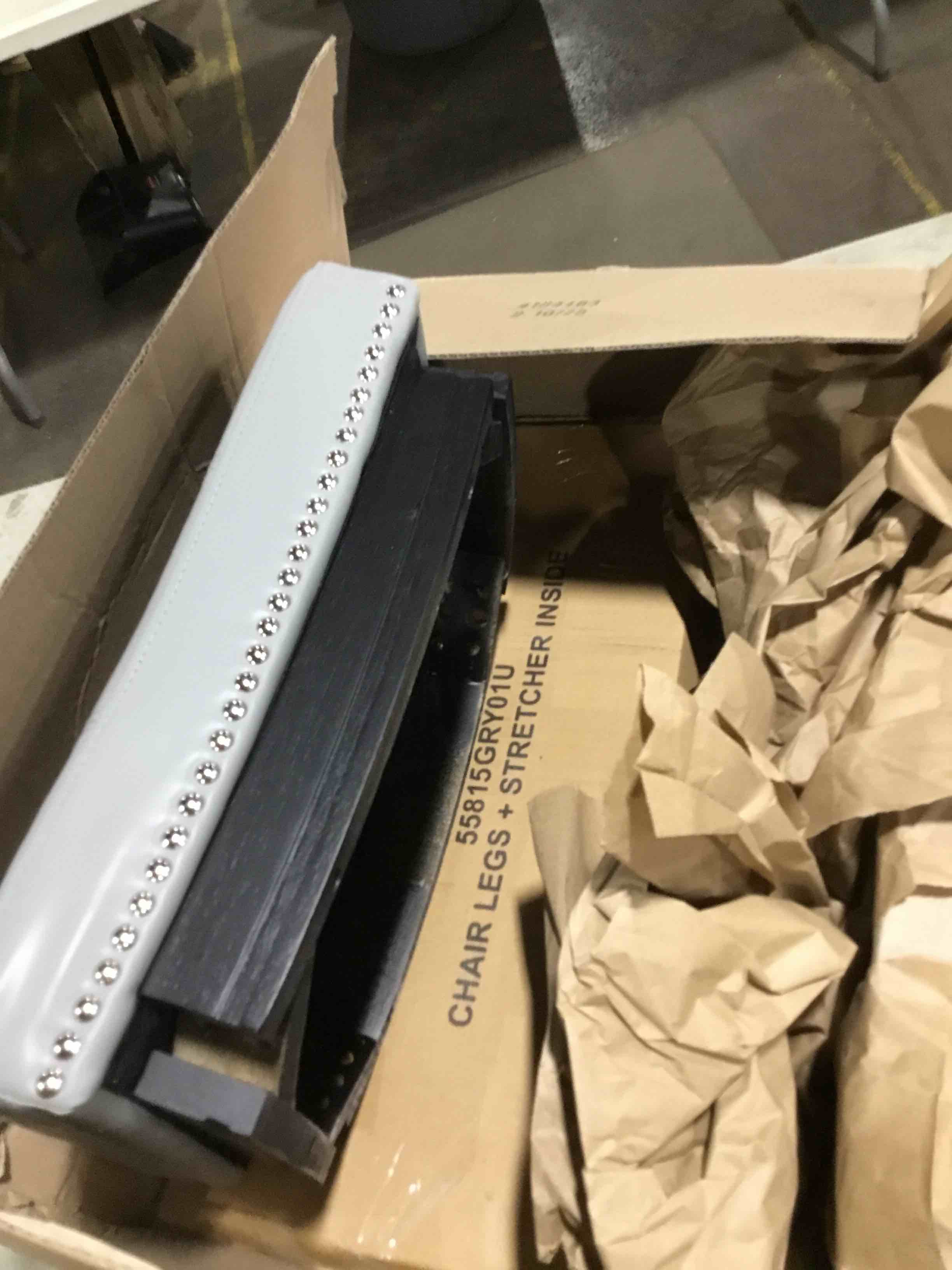 https://s3.amazonaws.com/lotting-images-prod/bidfta/PNK1809137_1743603135130.jpeg