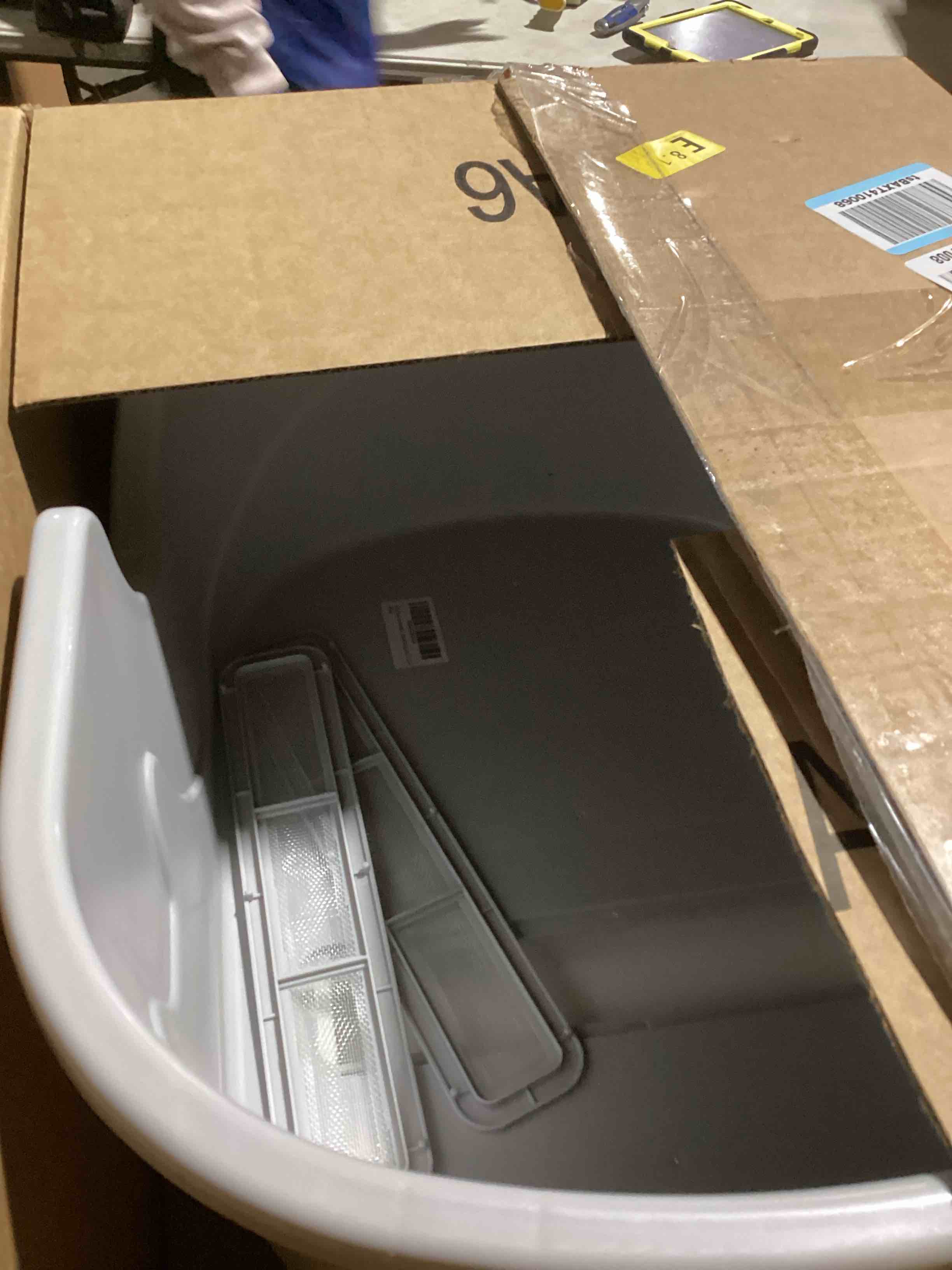 https://s3.amazonaws.com/lotting-images-prod/bidfta/PNK1809547_1744029461100.jpeg