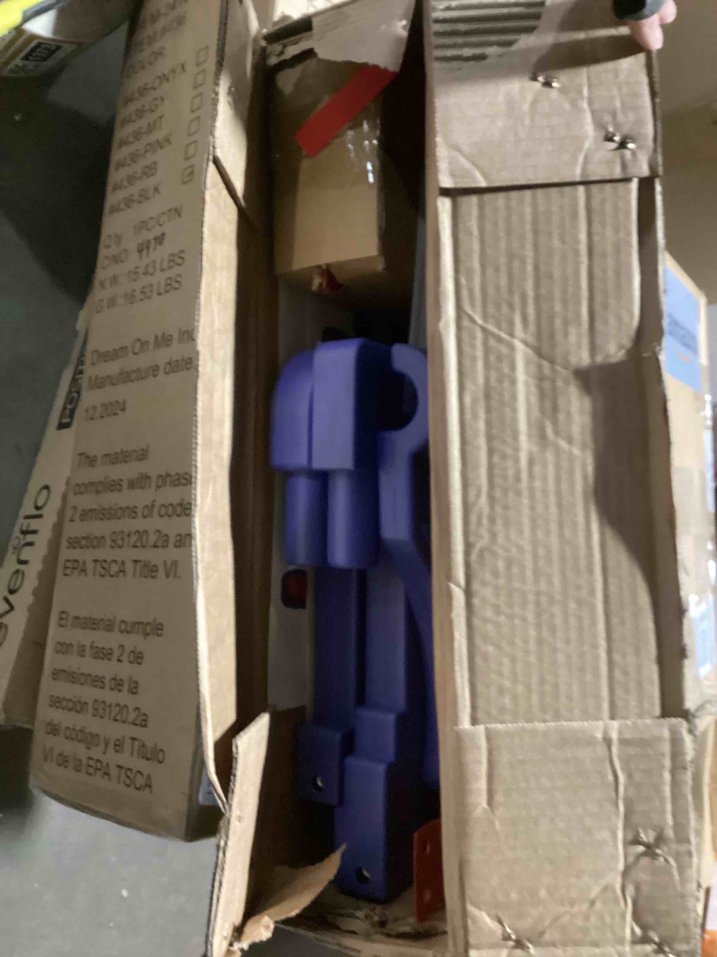 https://s3.amazonaws.com/lotting-images-prod/bidfta/PNK1809640_1744130068540.jpeg