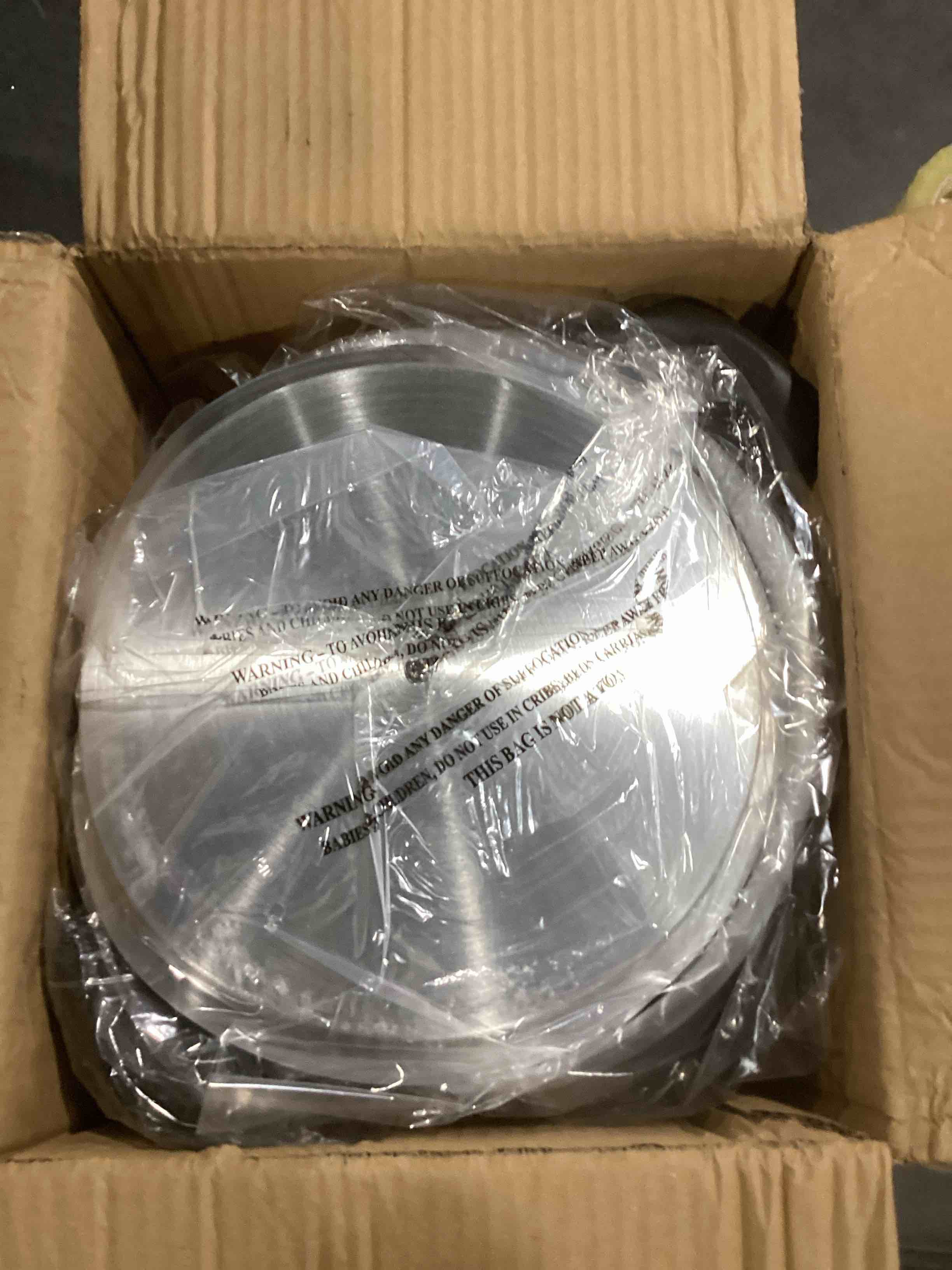https://s3.amazonaws.com/lotting-images-prod/bidfta/PNK1810347_1741781978940.jpeg