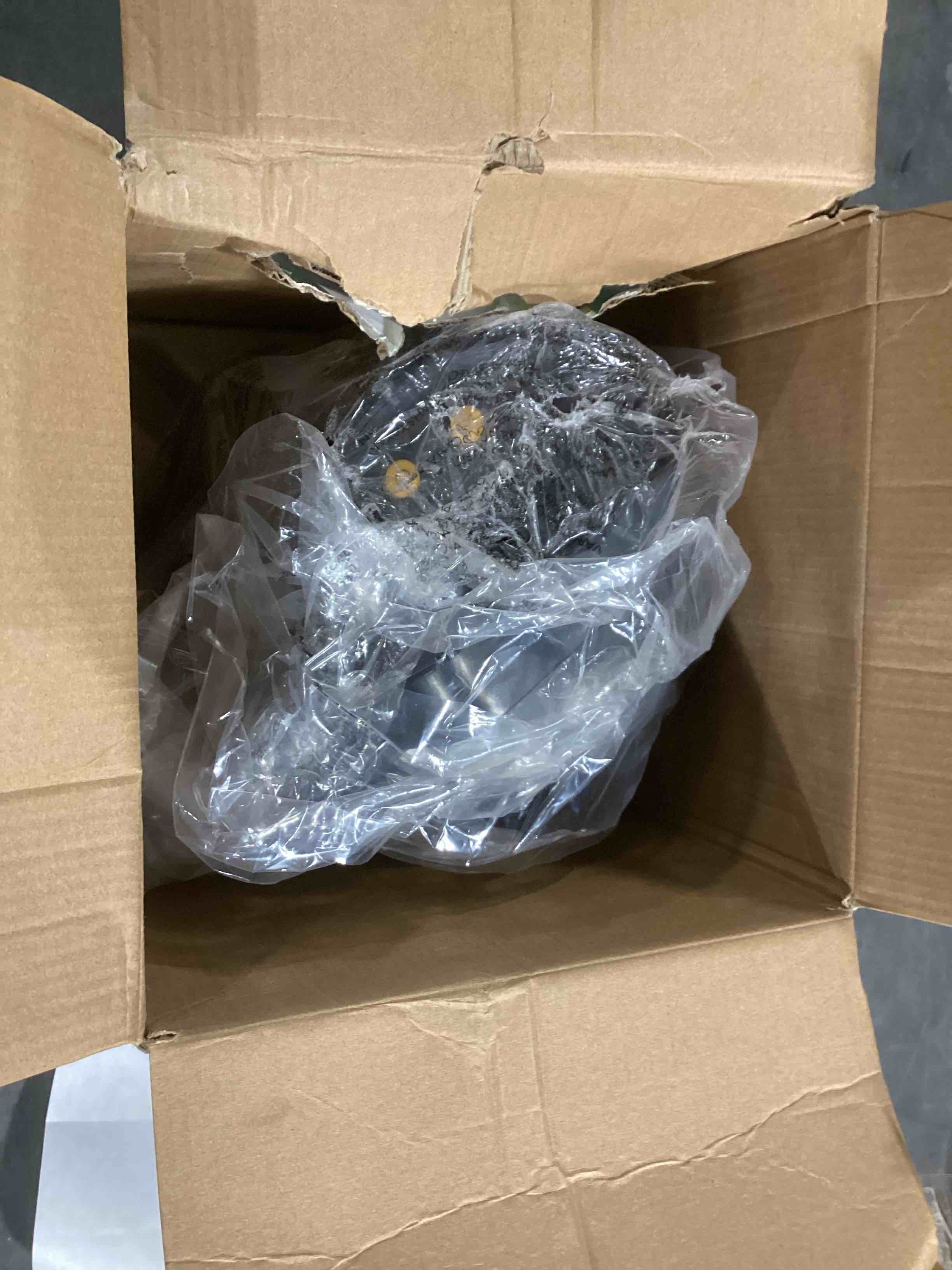 https://s3.amazonaws.com/lotting-images-prod/bidfta/PNK1810382_1741787762953.jpeg