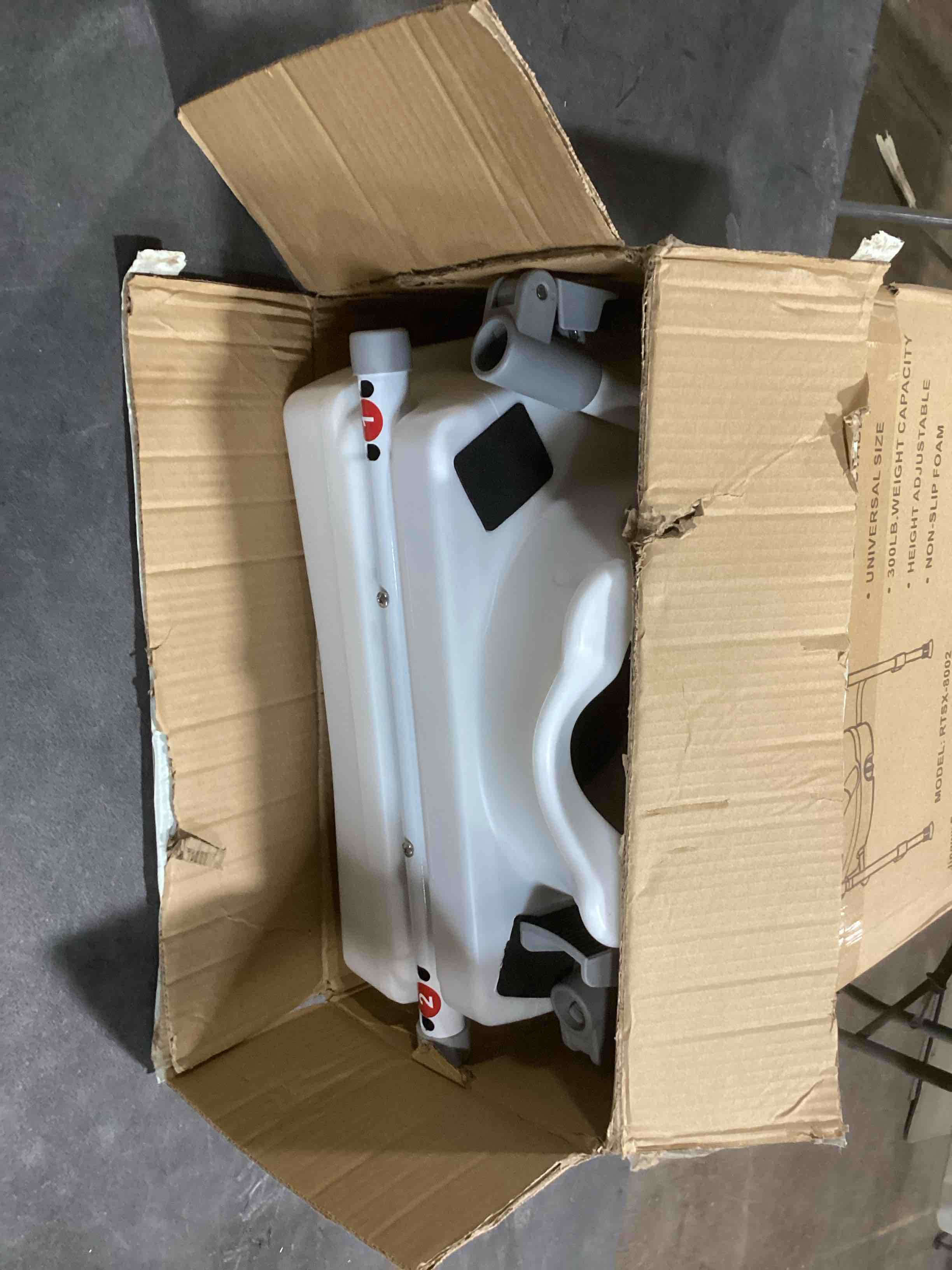 https://s3.amazonaws.com/lotting-images-prod/bidfta/PNK1810503_1741805010438.jpeg
