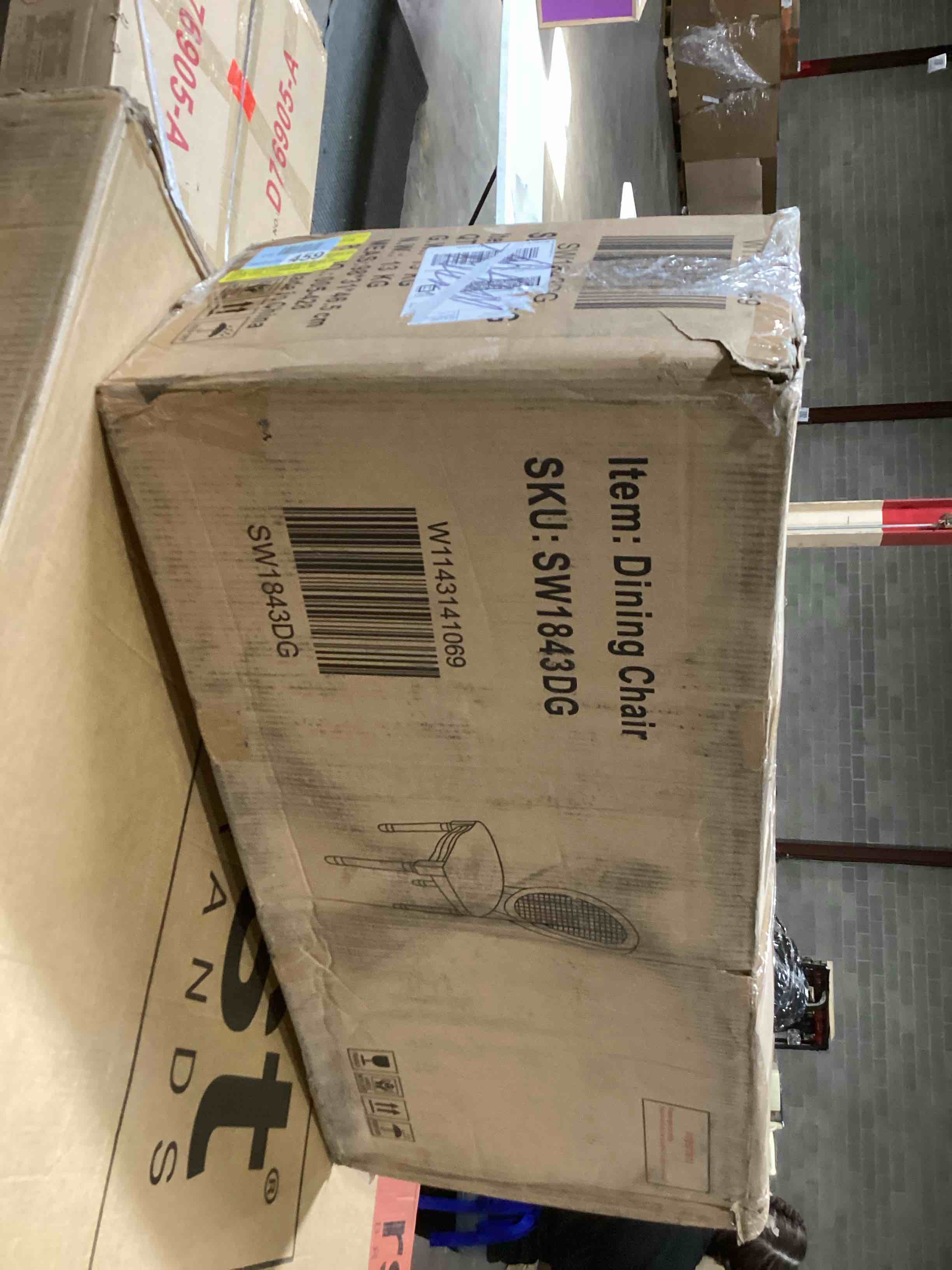 https://s3.amazonaws.com/lotting-images-prod/bidfta/PNK1810566_1741884173620.jpeg