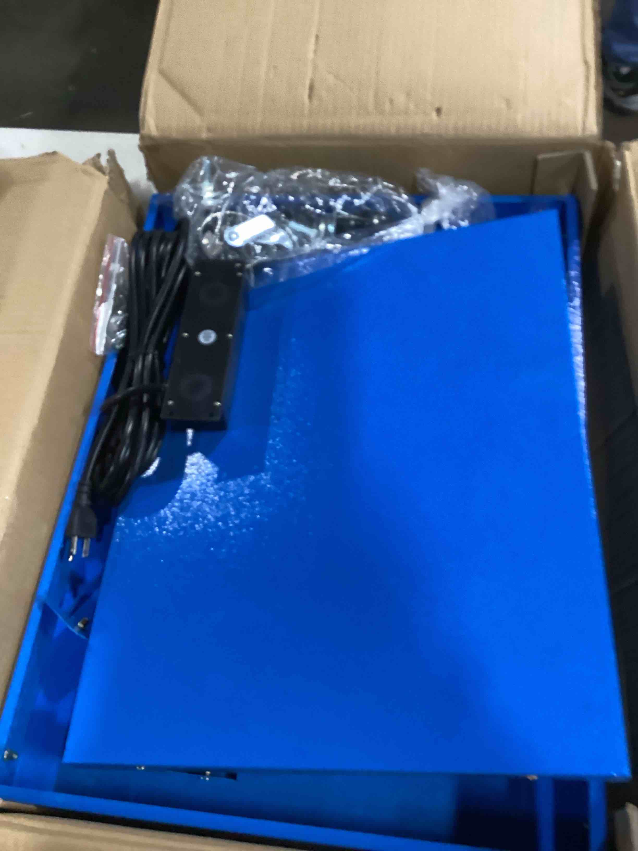 https://s3.amazonaws.com/lotting-images-prod/bidfta/PNK1812340_1743521892827.jpeg