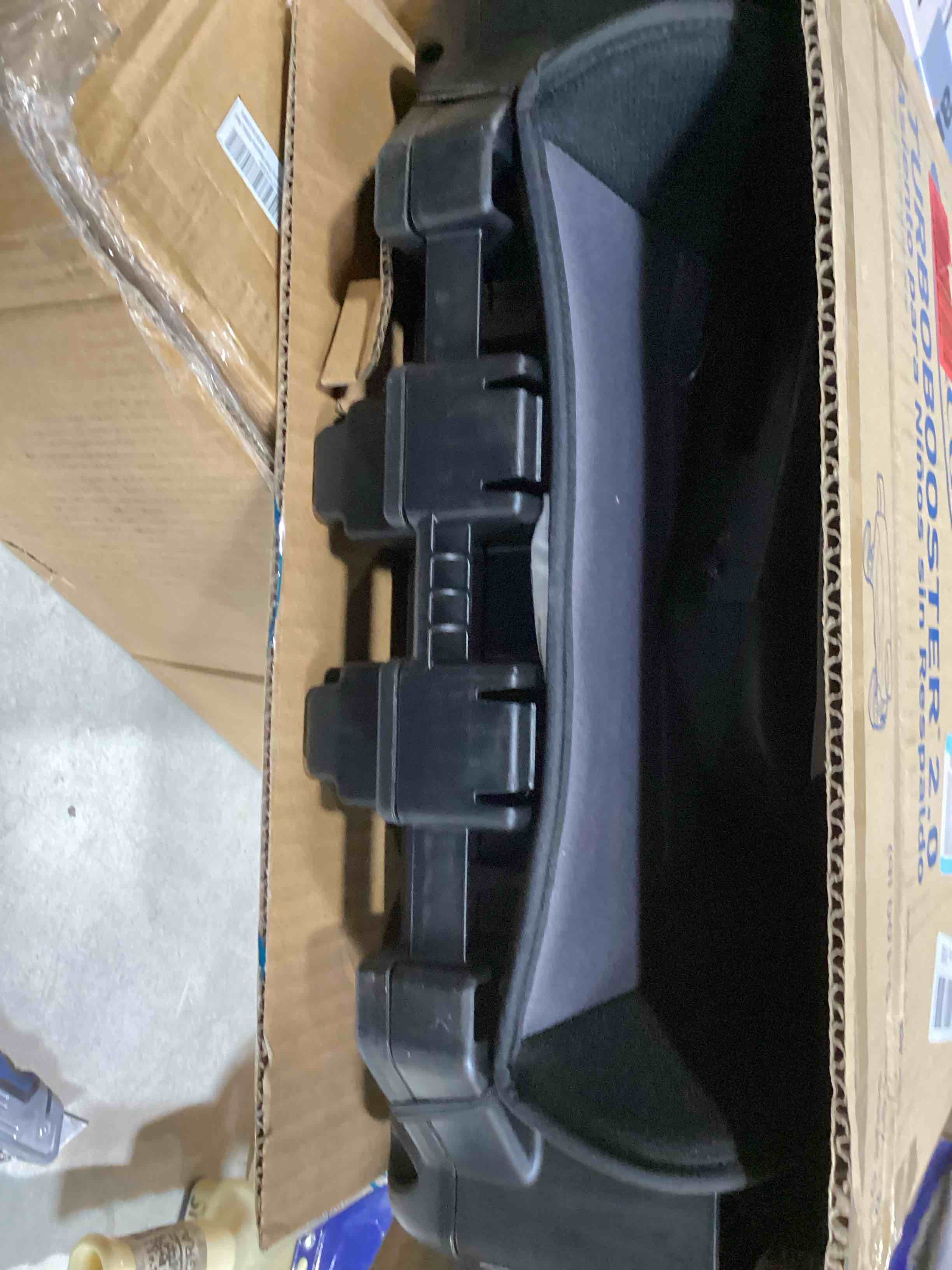 https://s3.amazonaws.com/lotting-images-prod/bidfta/PNK1812371_1743527886505.jpeg