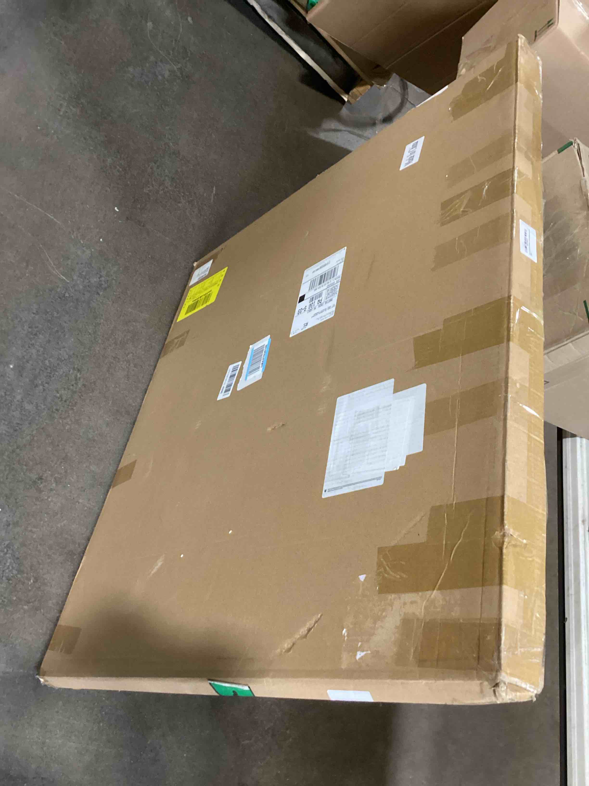 https://s3.amazonaws.com/lotting-images-prod/bidfta/PNK1812381_1743530494858.jpeg