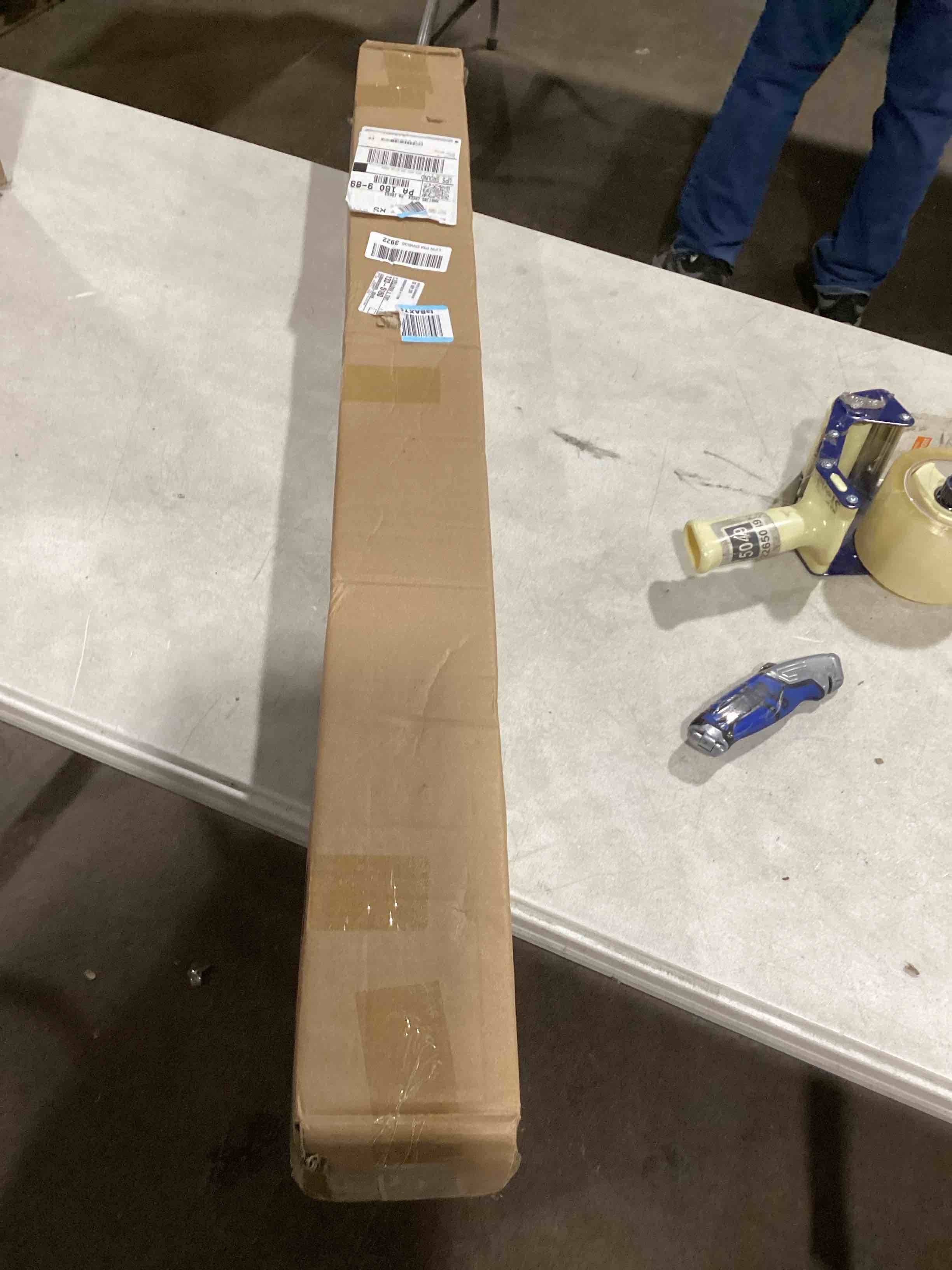 https://s3.amazonaws.com/lotting-images-prod/bidfta/PNK1812436_1743594969258.jpeg