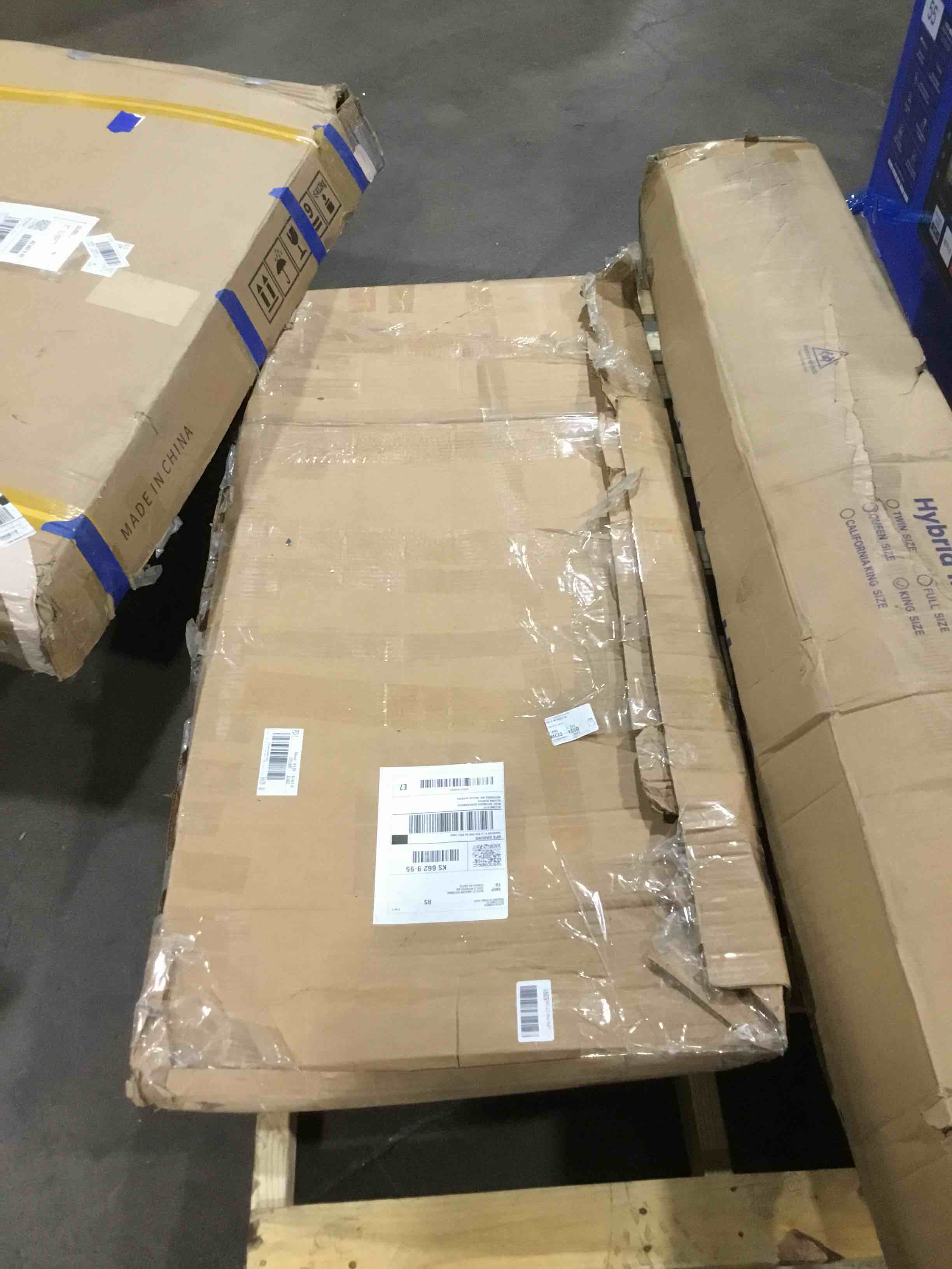https://s3.amazonaws.com/lotting-images-prod/bidfta/PNK1812678_1743769679921.jpeg