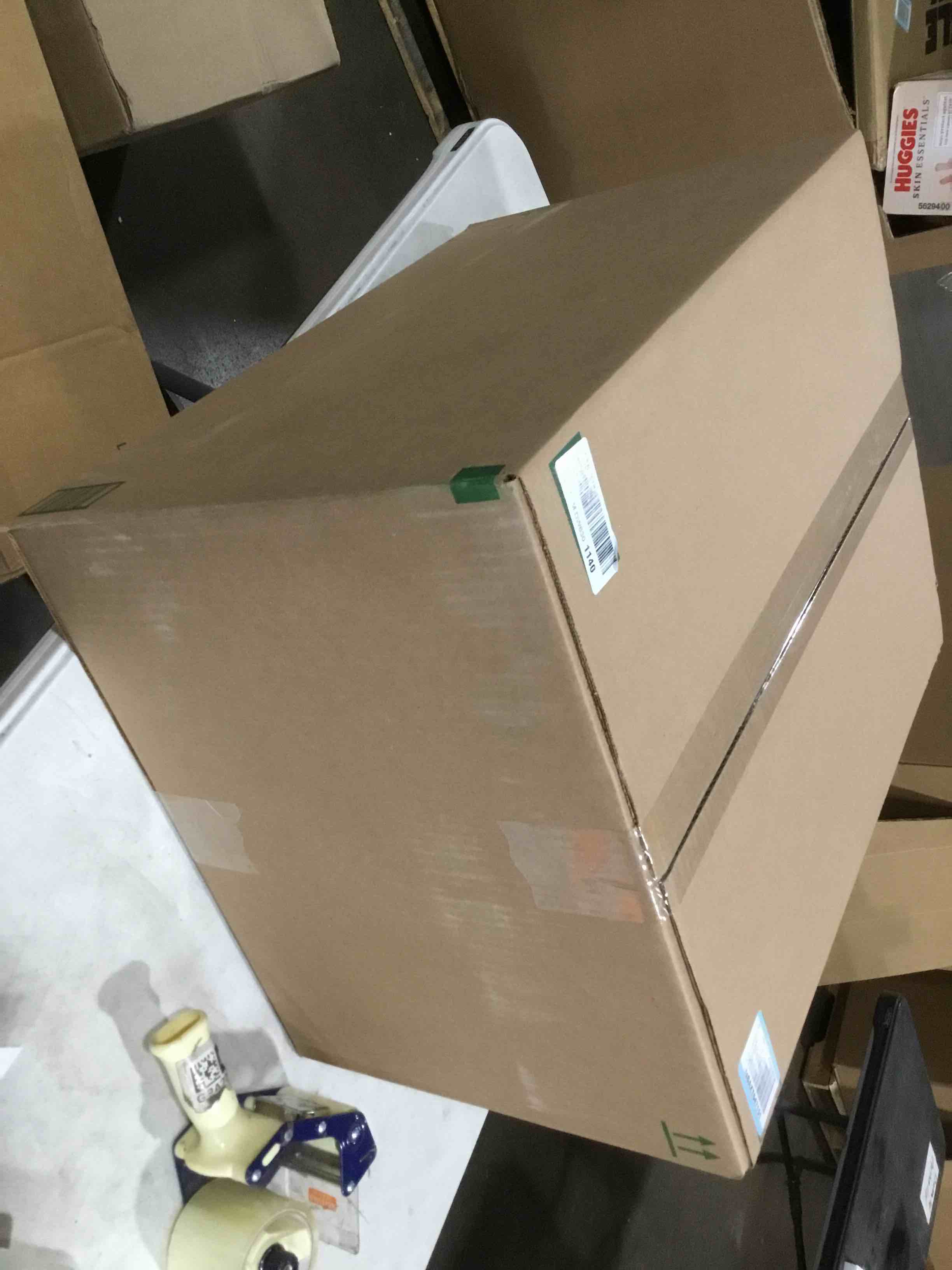 https://s3.amazonaws.com/lotting-images-prod/bidfta/PNK1812719_1743786718725.jpeg