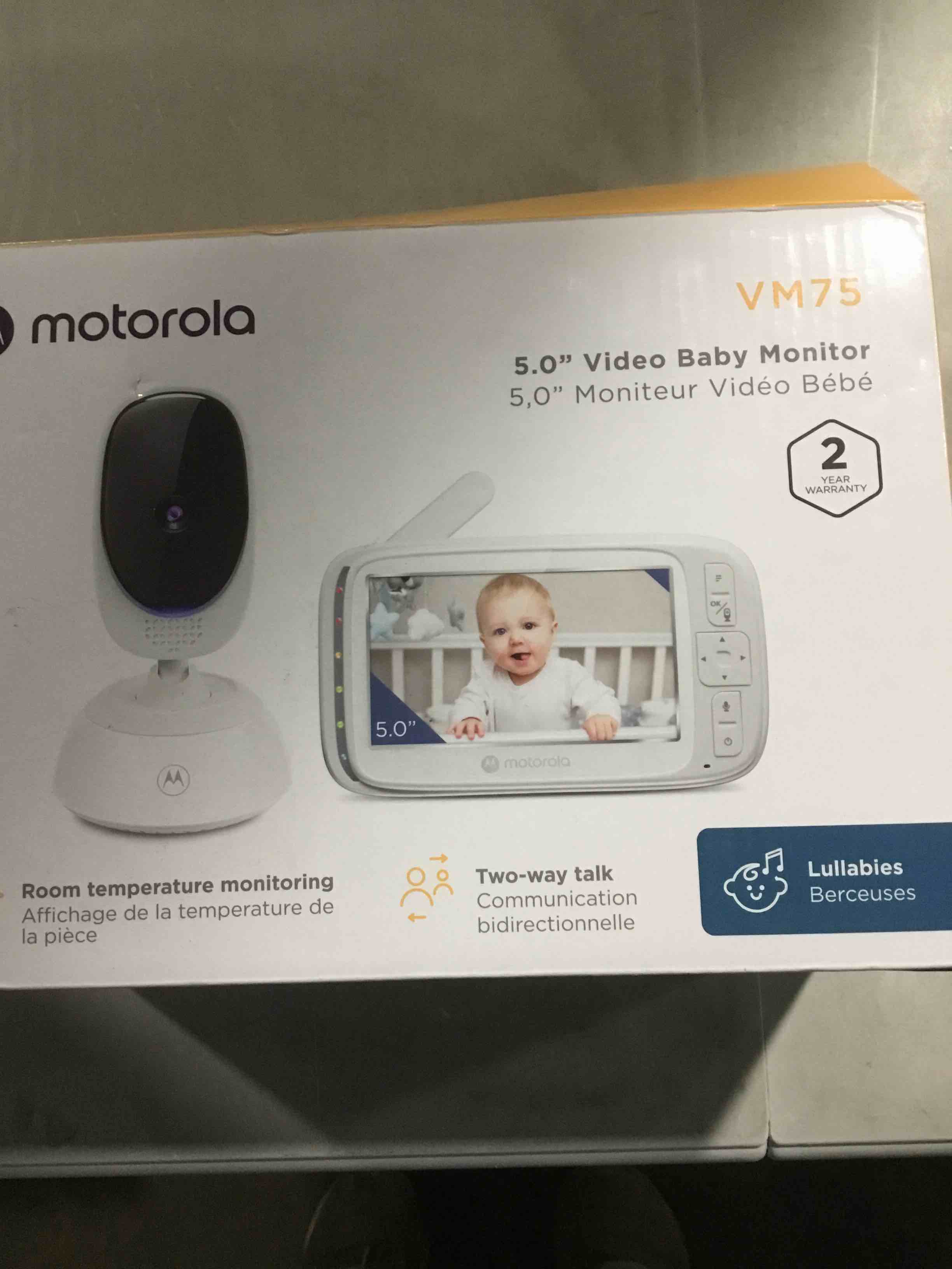 Motorola 5" Video Baby Monitor w/PTZ - VM75
